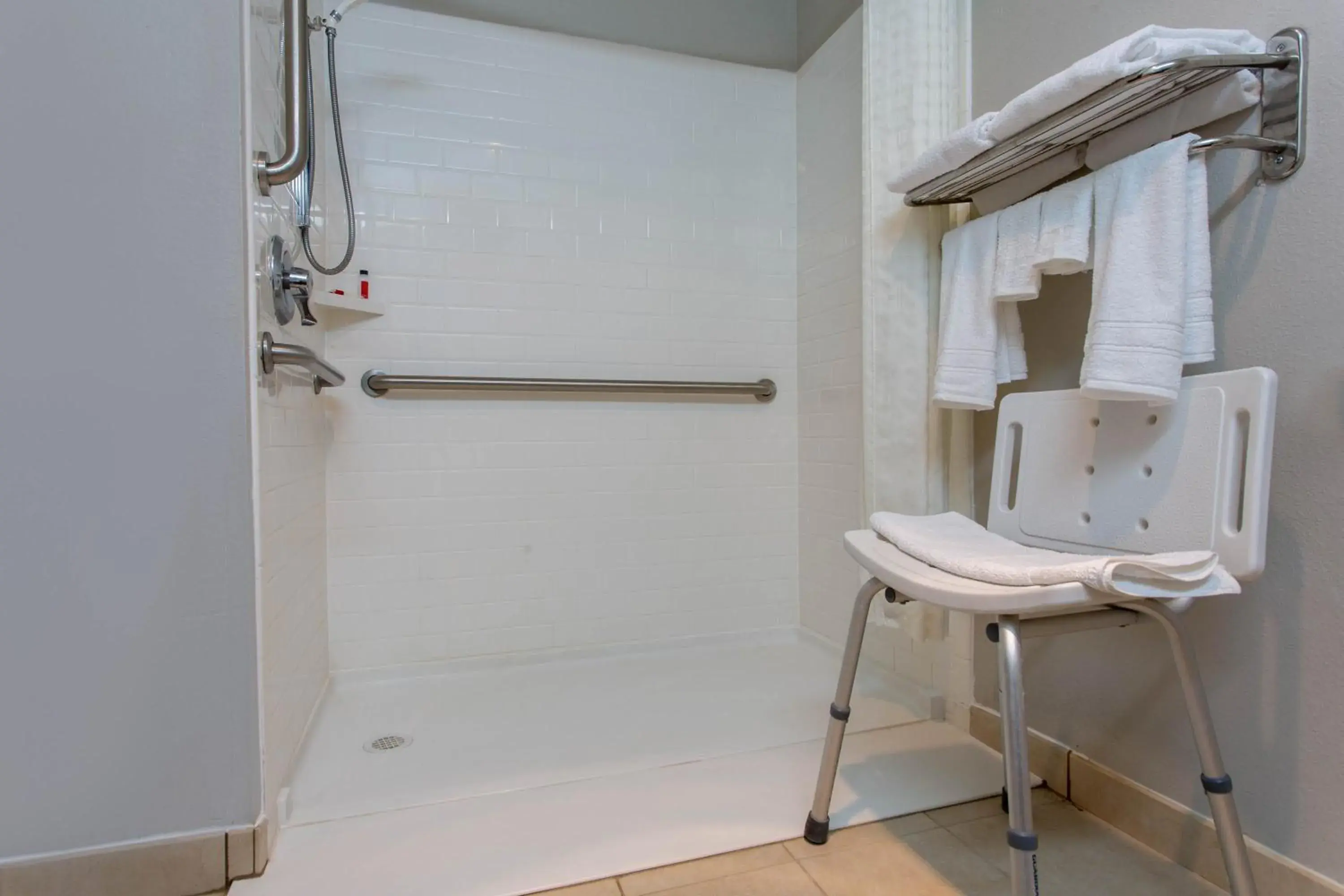 Queen Room with Two Queen Beds - Disability Access/Non-Smoking in Microtel Inn & Suites by Wyndham Philadelphia Airport Queen Room with Two Queen Beds - Disability Access/Non-Smoking in Microtel Inn & Suites by Wyndham Philadelphia Airport