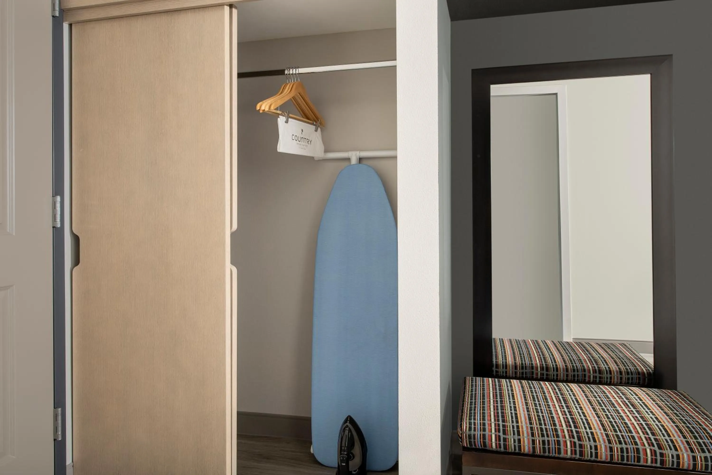 furniture, Bed in Country Inn & Suites by Radisson, Seattle-Tacoma International Airport, WA