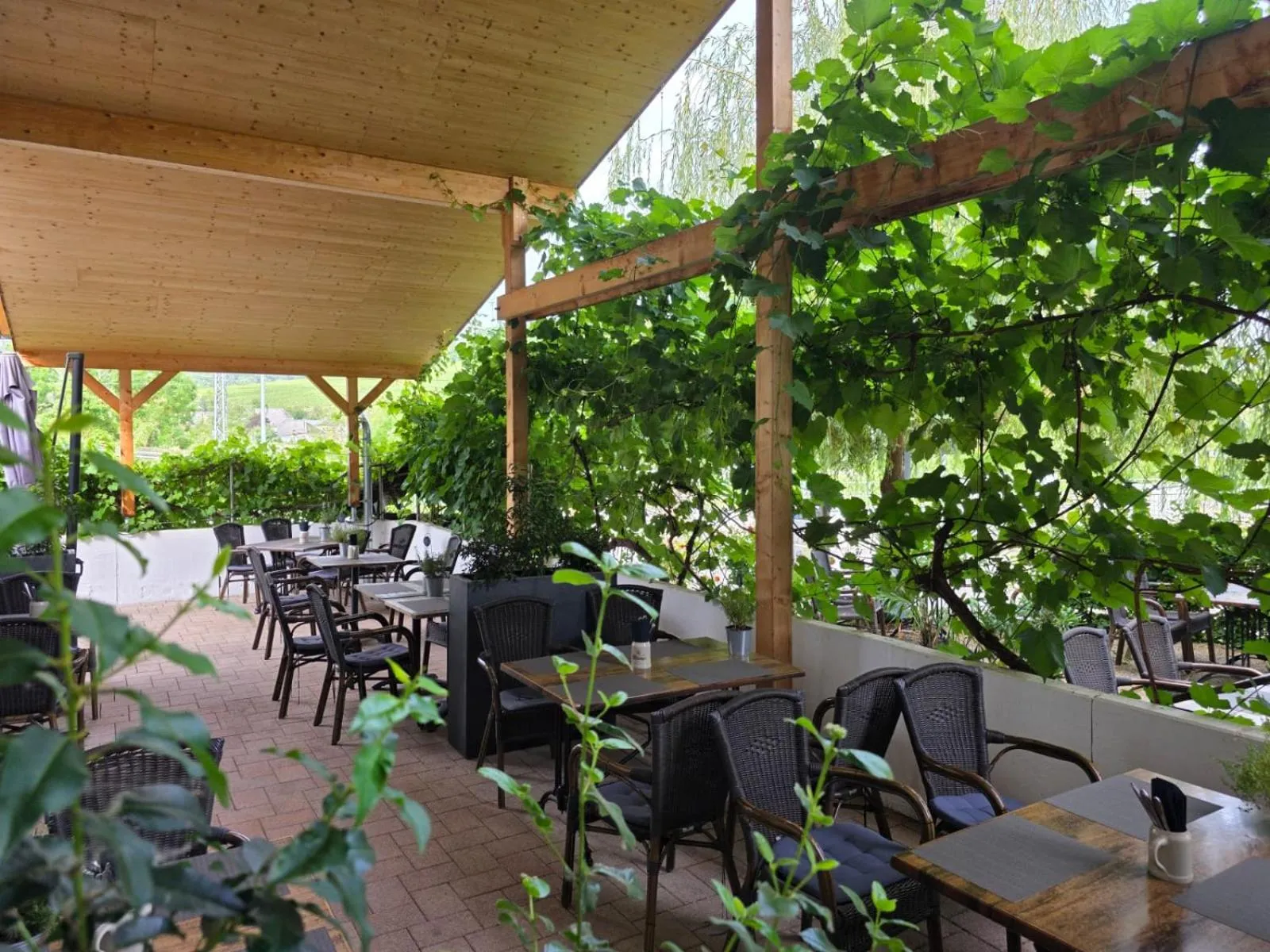 Restaurant/places to eat in Wein Erlebnis Hotel Maimühle