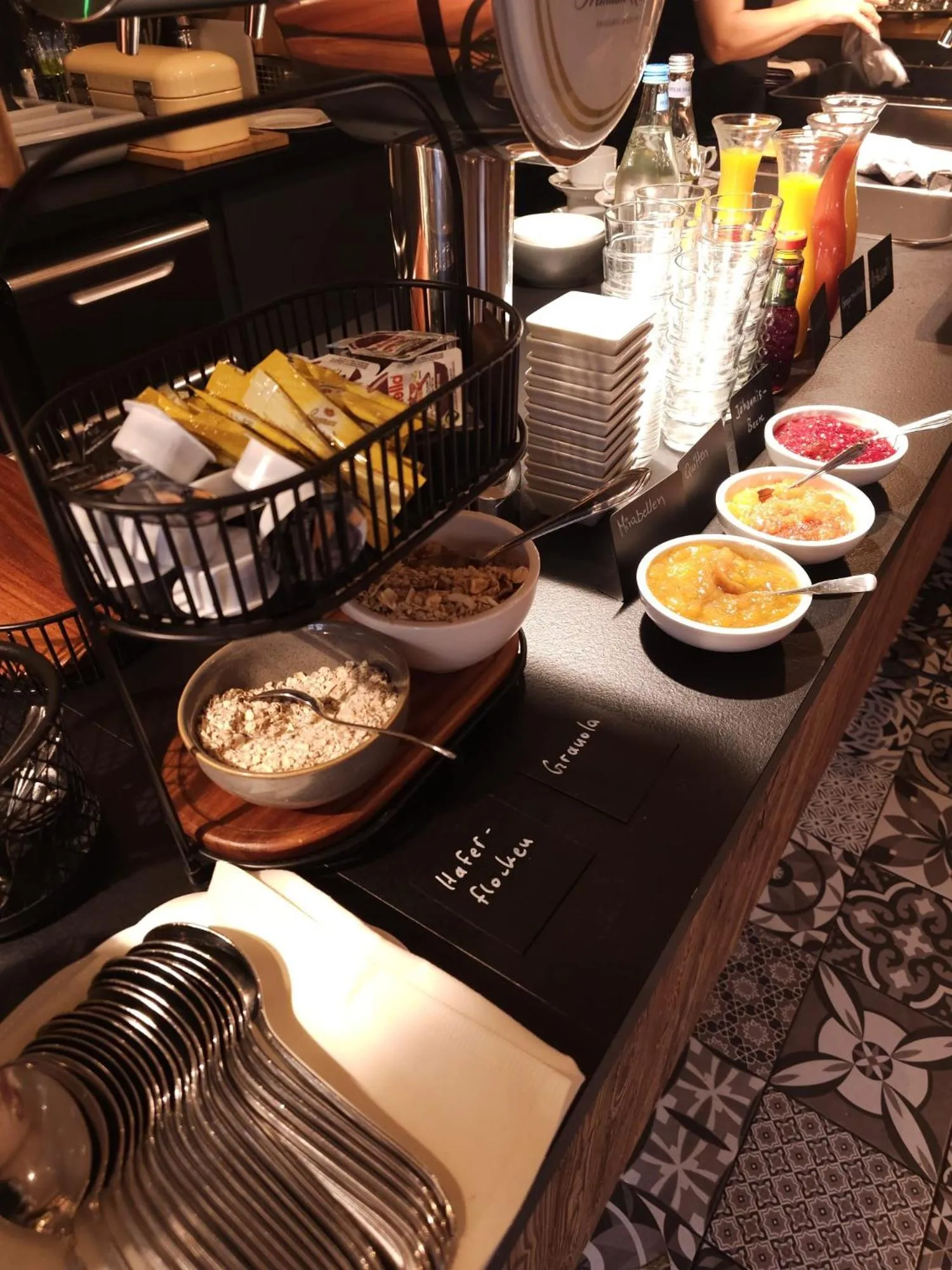 Breakfast in Wein Erlebnis Hotel Maimühle