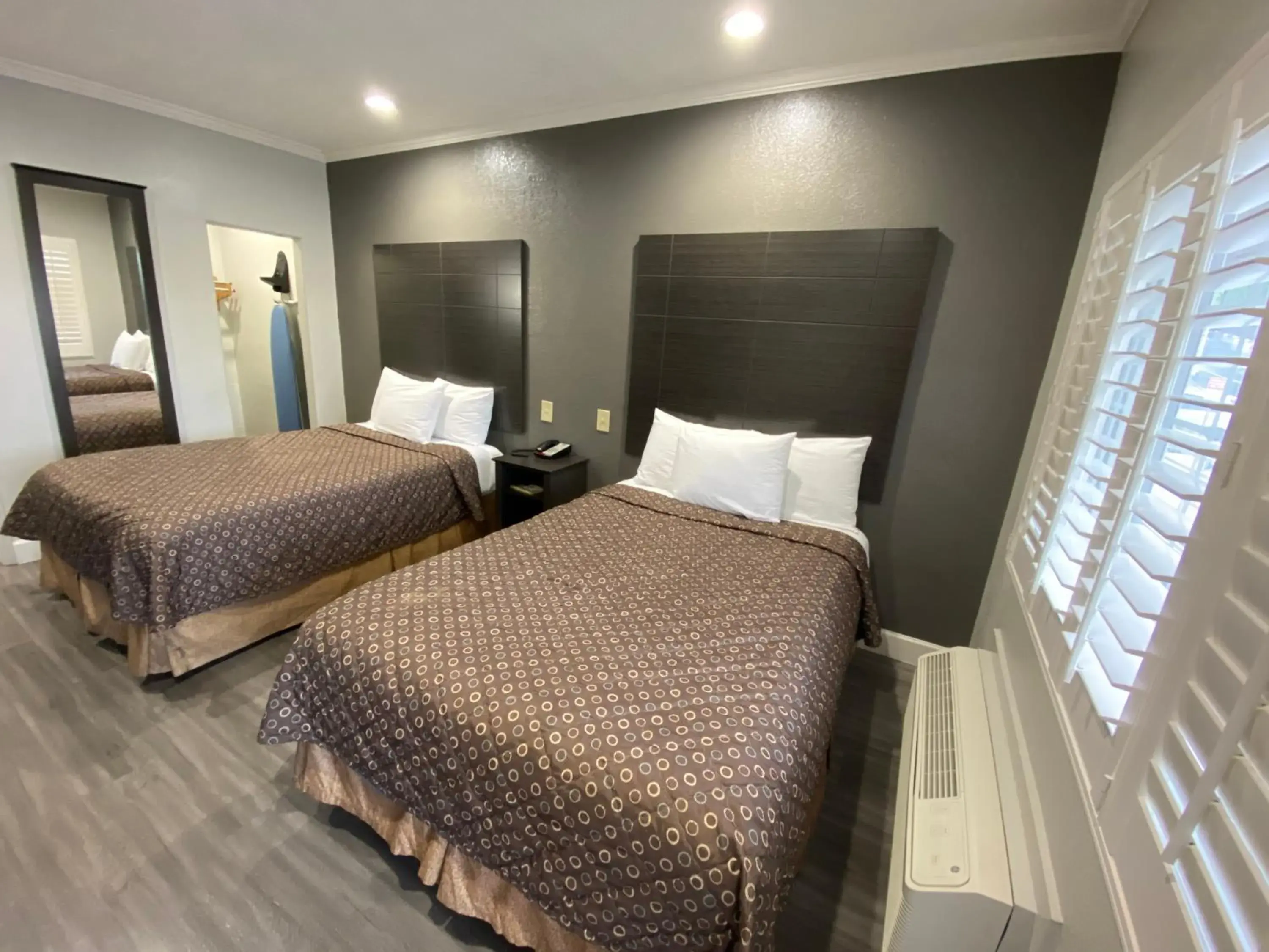 Bed in Budget Inn of Hayward Bed in Budget Inn of Hayward