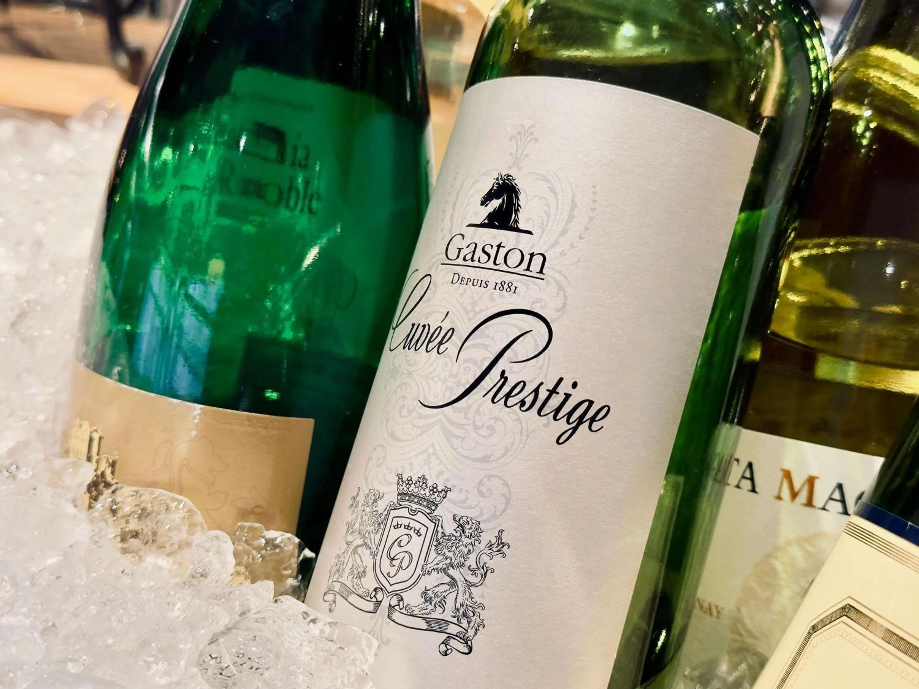 Lounge or bar in Mercure Sapporo