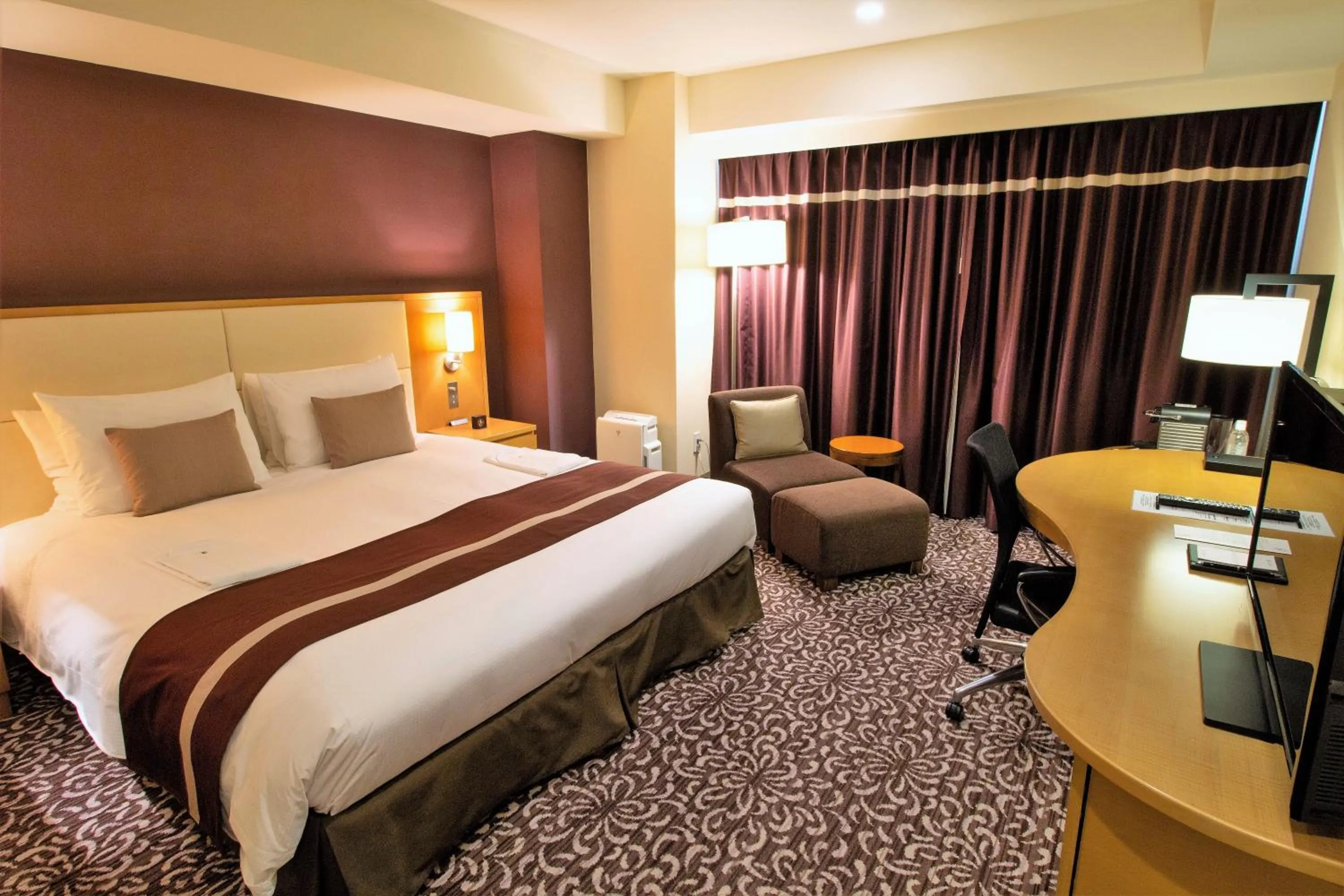 Photo of the whole room, Bed in Hotel Ryumeikan Tokyo