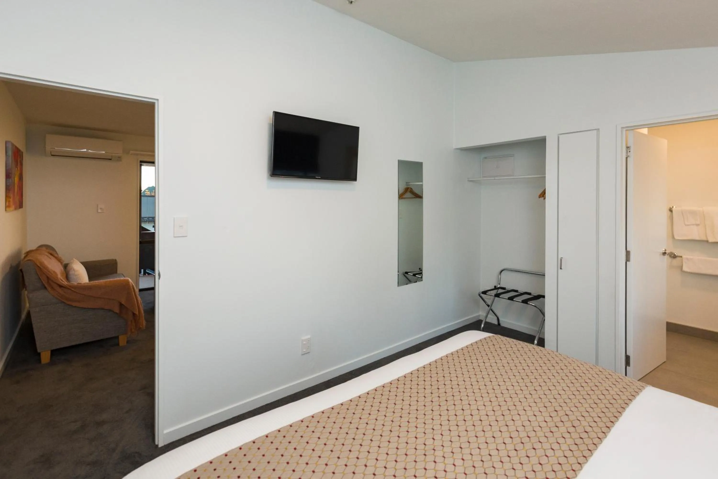 Bedroom, Bed in Carnmore Hagley Park