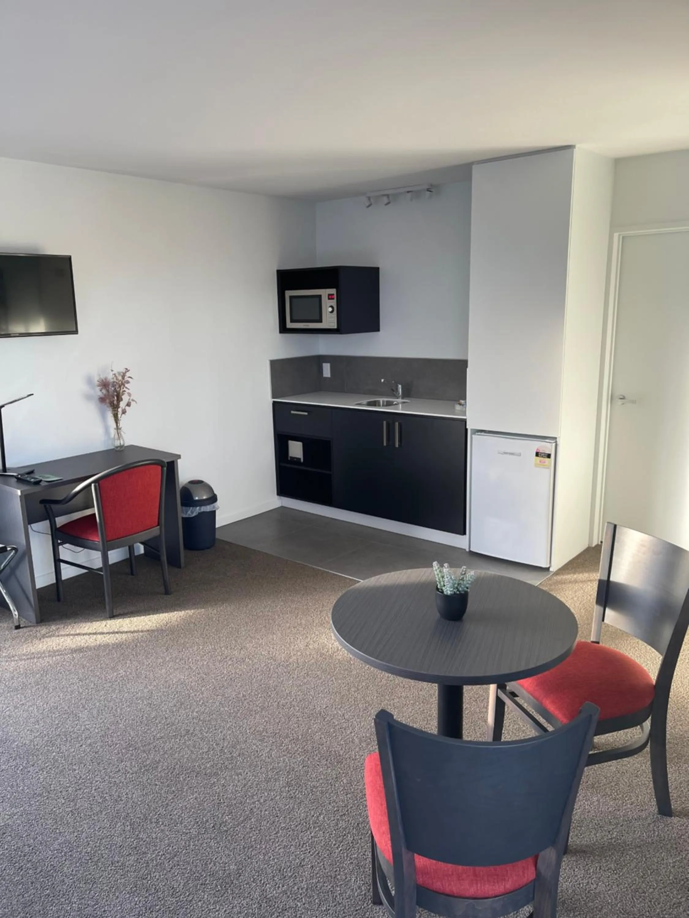 Dining area in Carnmore Hagley Park