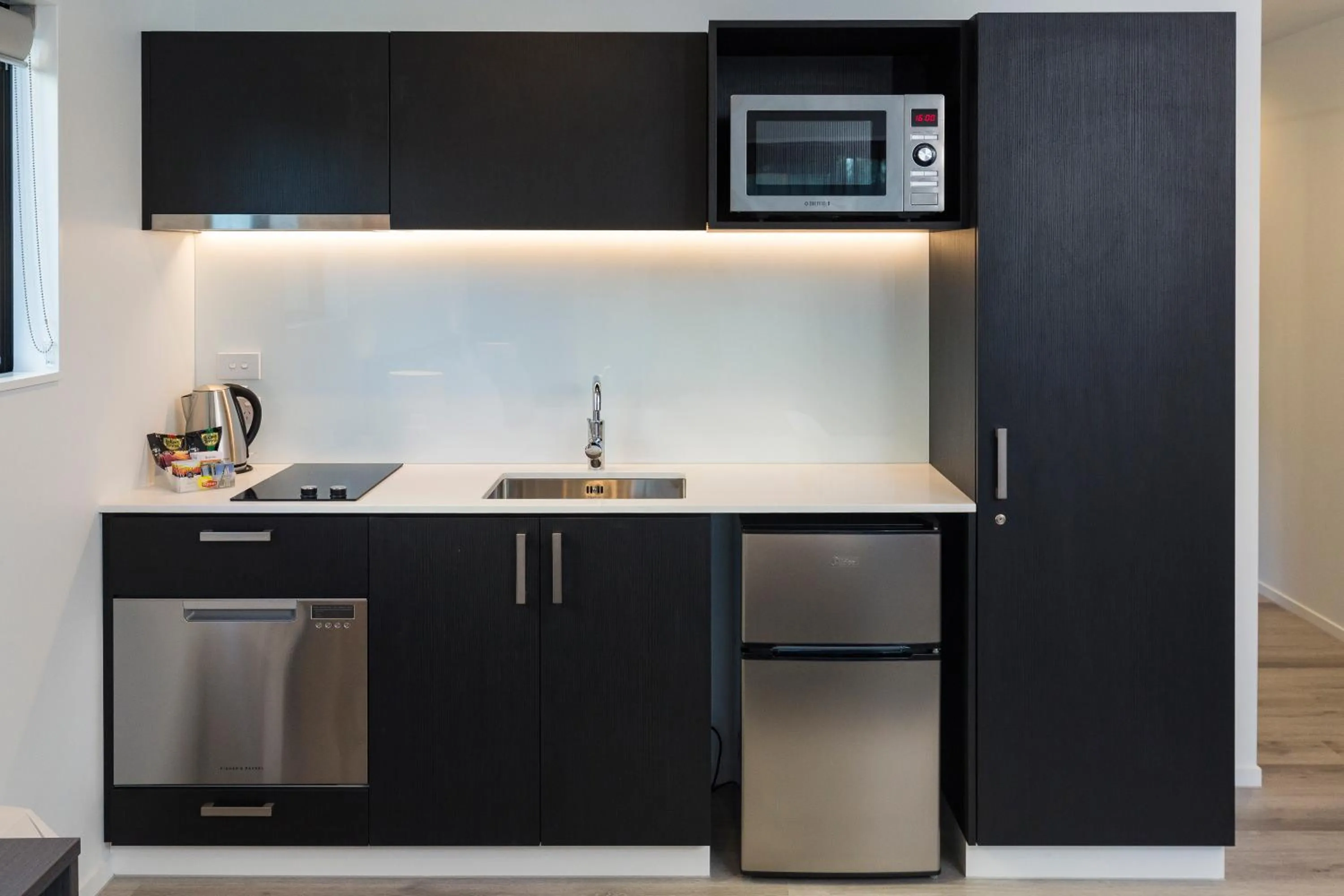 Kitchen or kitchenette in Carnmore Hagley Park