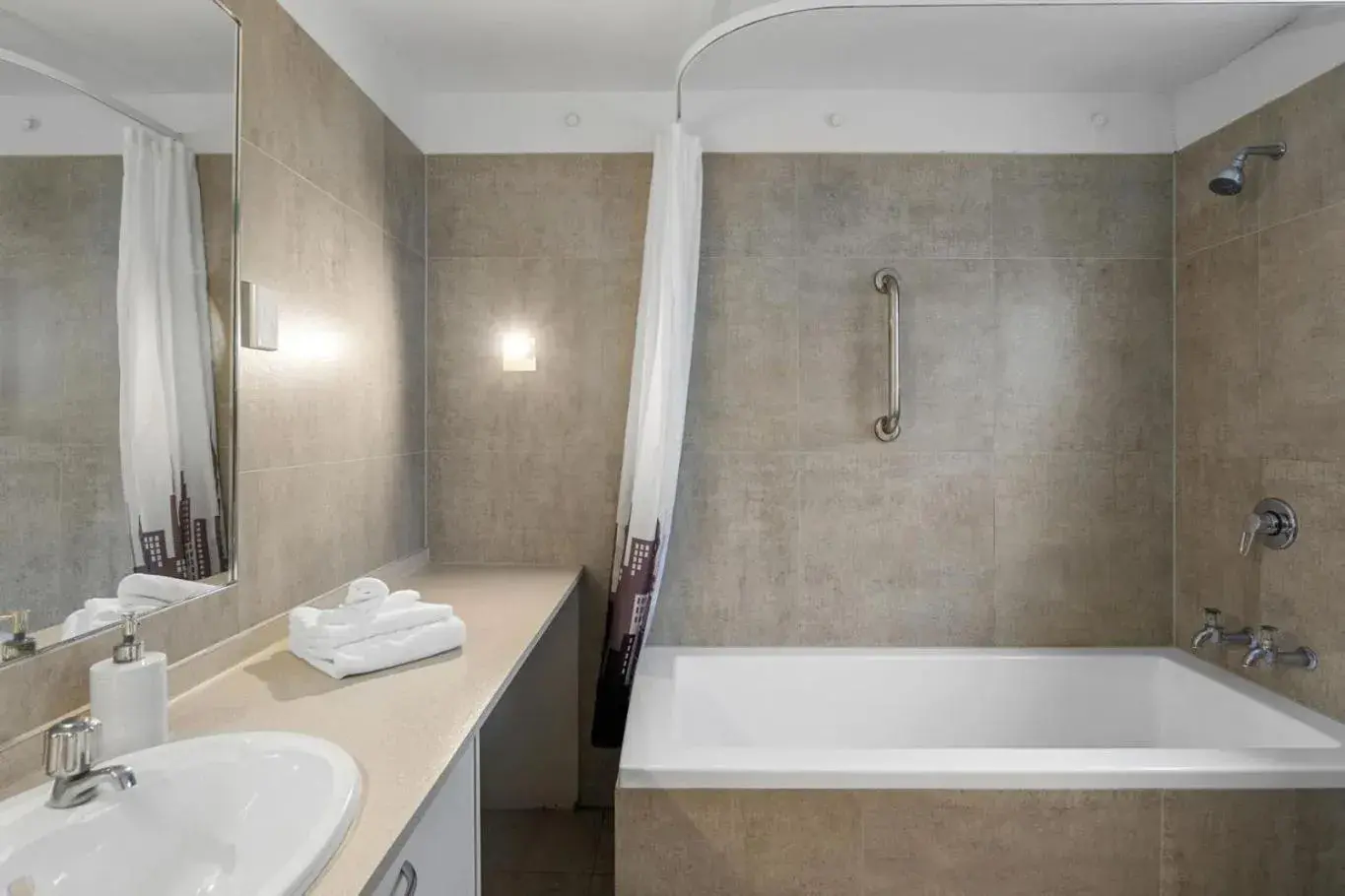 Two-Bedroom Apartment in Camelot Motor Lodge Two-Bedroom Apartment in Camelot Motor Lodge