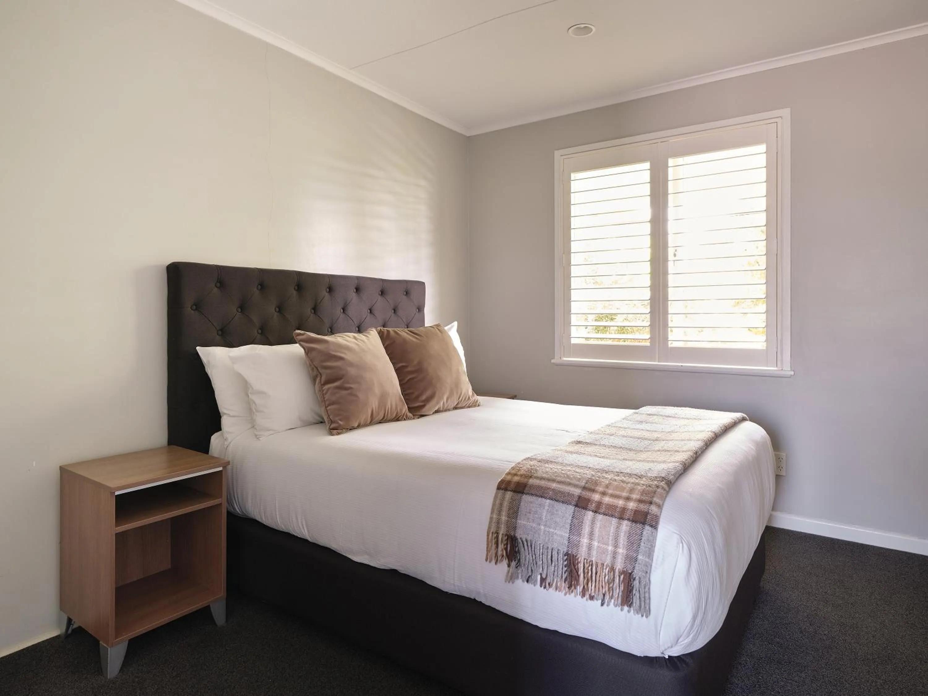 Bed in Suncourt Hotel & Conference Centre