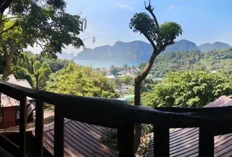 Restaurant/places to eat in Phi Phi Green Hill Resort Restaurant/places to eat in Phi Phi Green Hill Resort