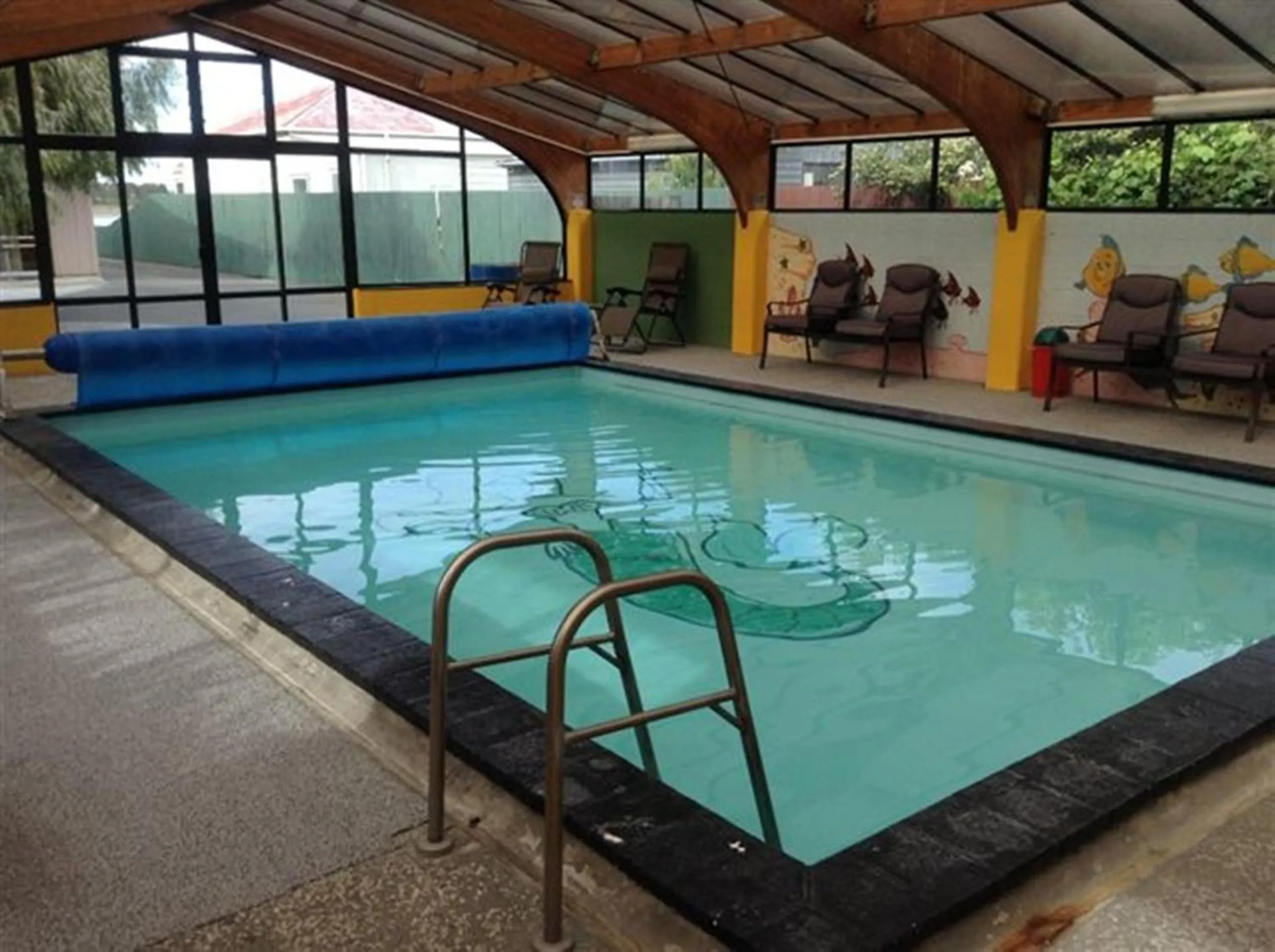 Swimming pool in Marineland Beachfront Accommodation
