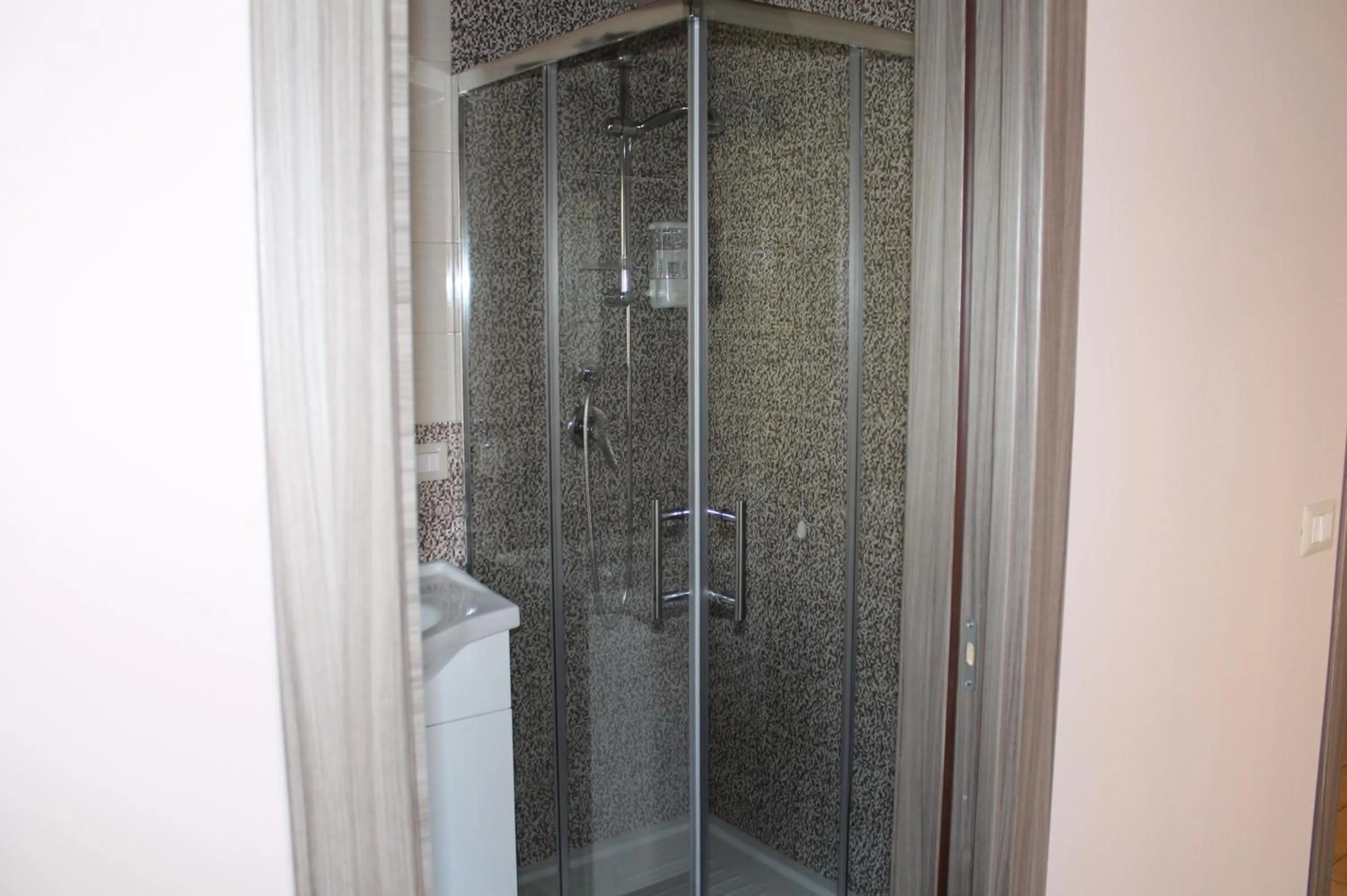 Shower in B&B Around the World