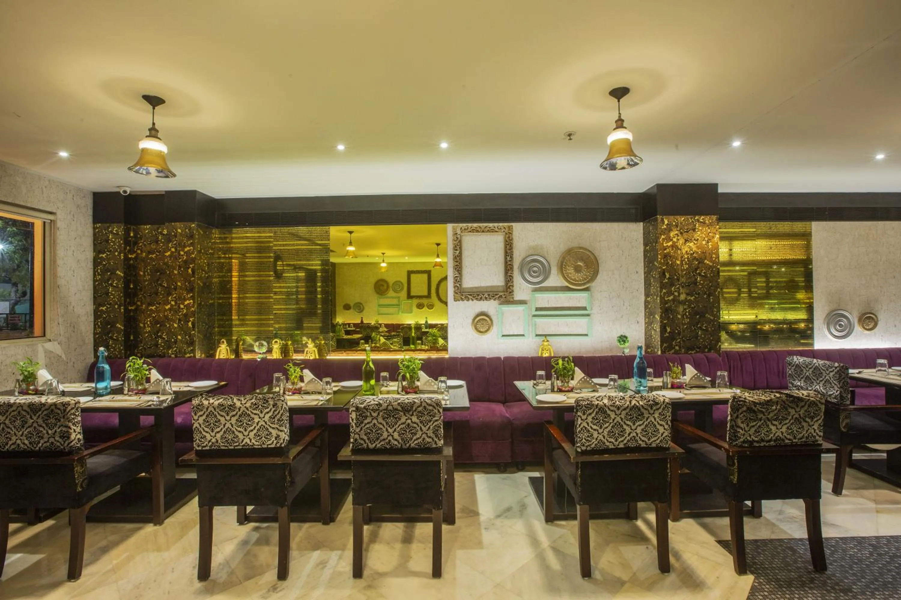 Restaurant/places to eat in Vesta Maurya Palace