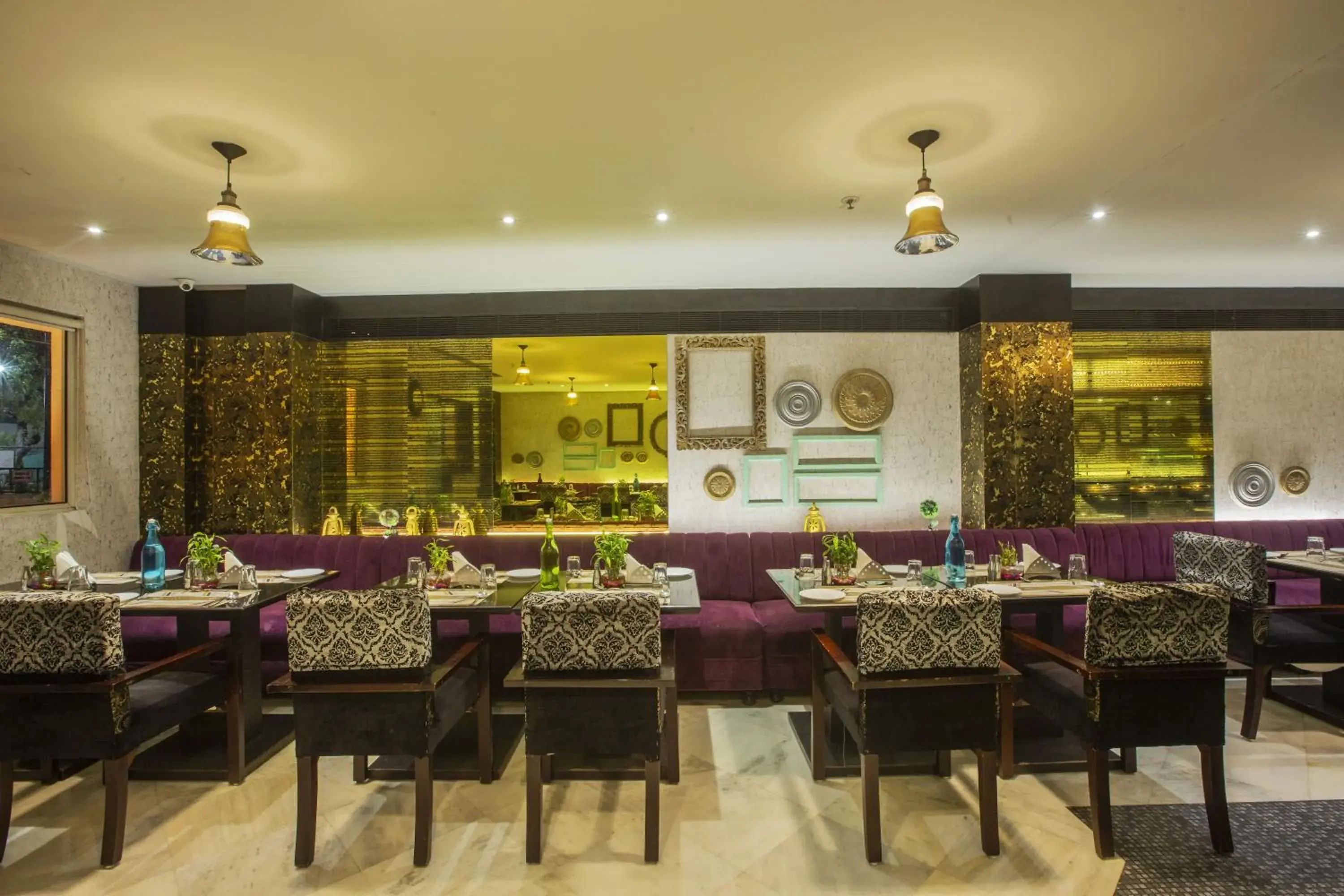 Restaurant/places to eat in Vesta Maurya Palace Restaurant/places to eat in Vesta Maurya Palace
