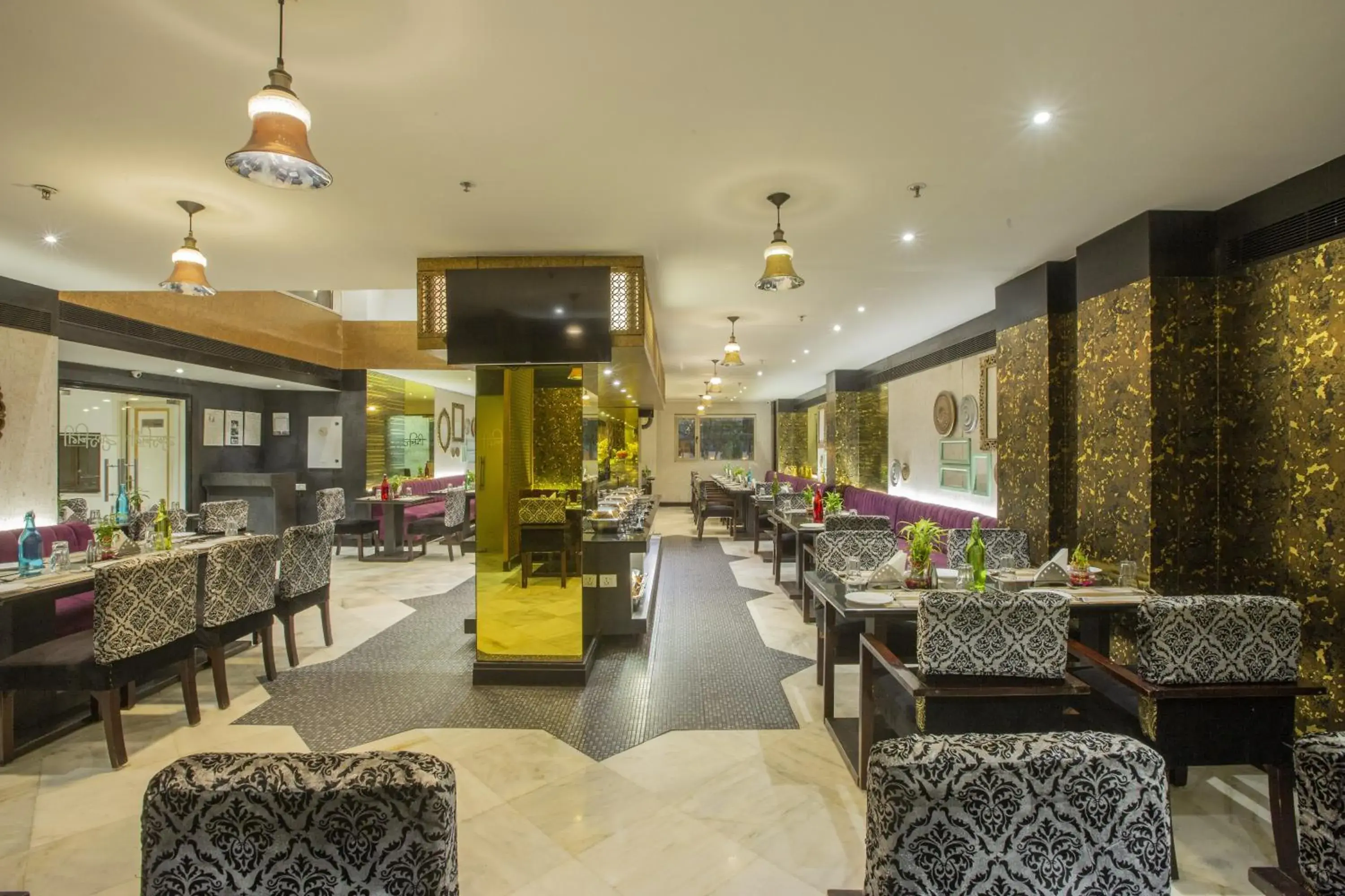 Restaurant/places to eat in Vesta Maurya Palace Restaurant/places to eat in Vesta Maurya Palace