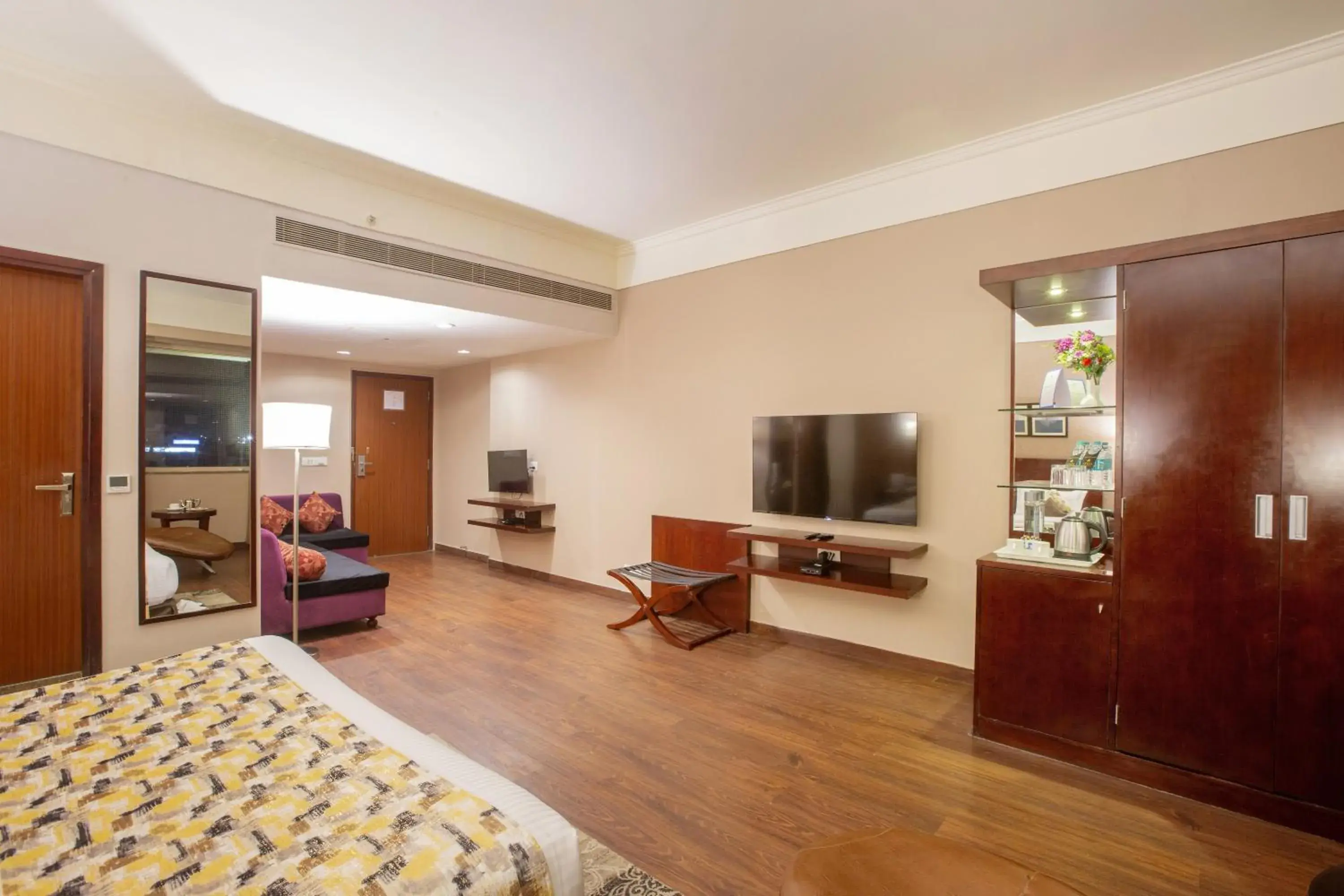 Communal lounge/ TV room, Bed in Vesta Maurya Palace Communal lounge/ TV room, Bed in Vesta Maurya Palace