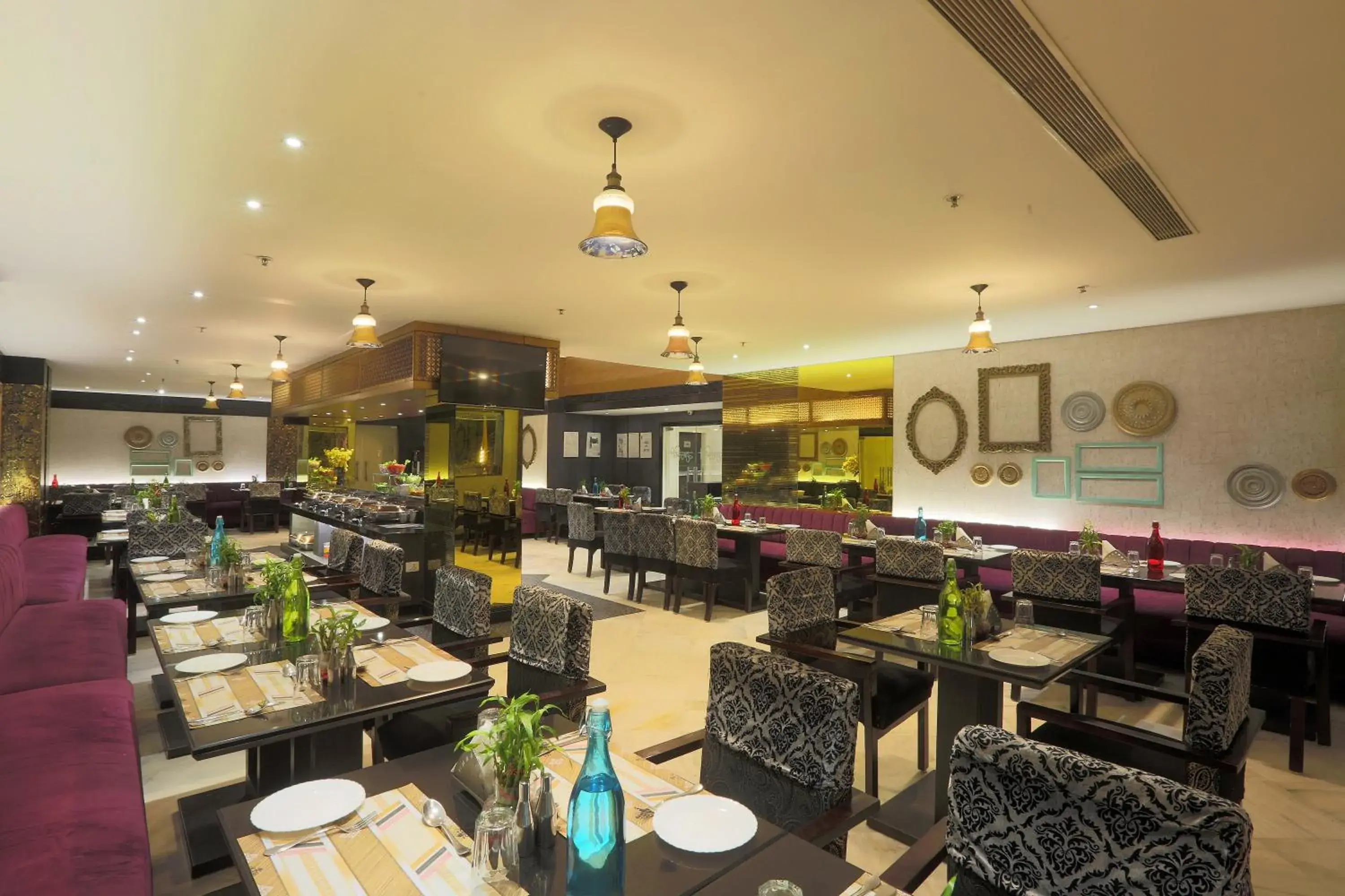 Restaurant/places to eat in Vesta Maurya Palace Restaurant/places to eat in Vesta Maurya Palace