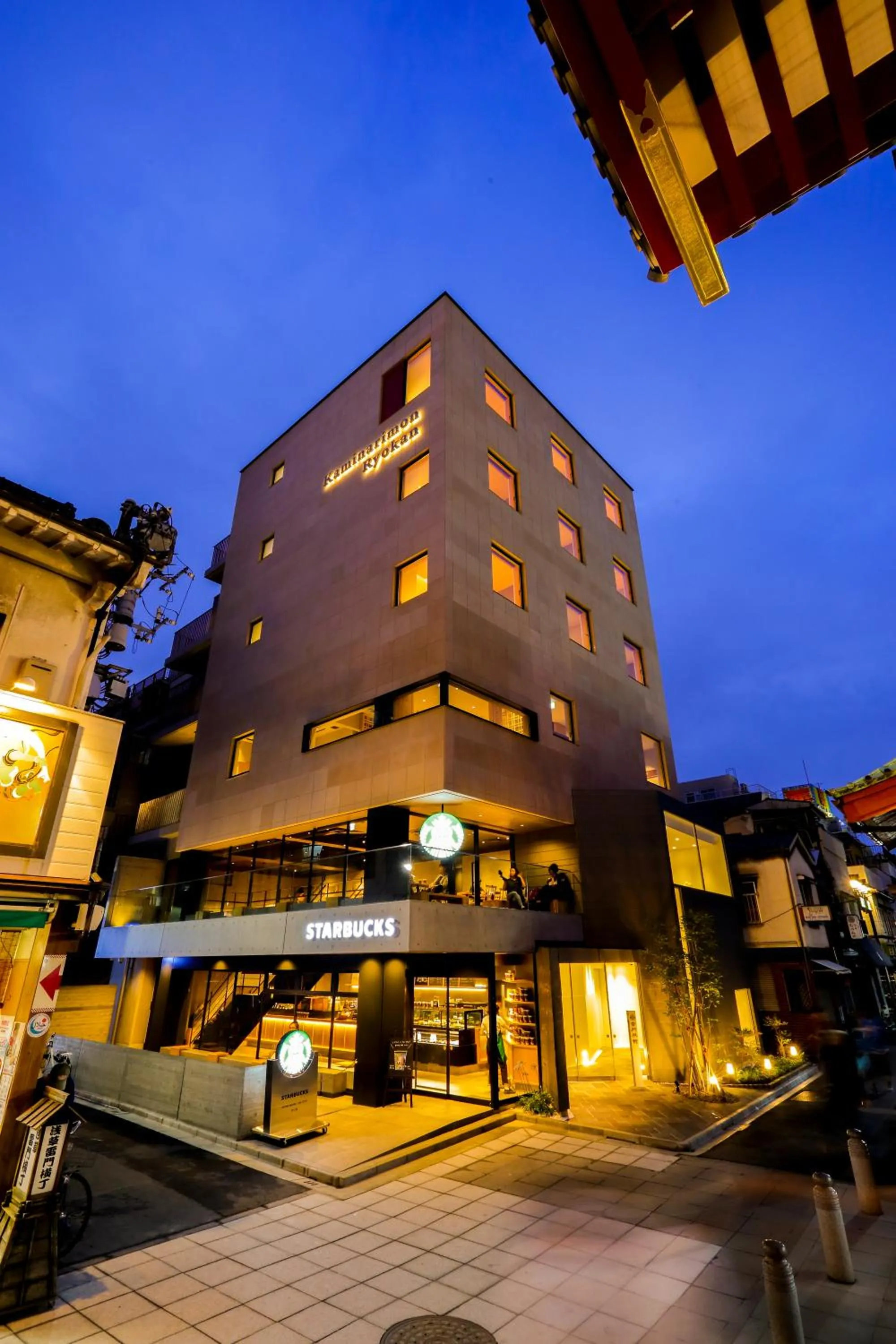 Property building in Kaminarimon Ryokan
