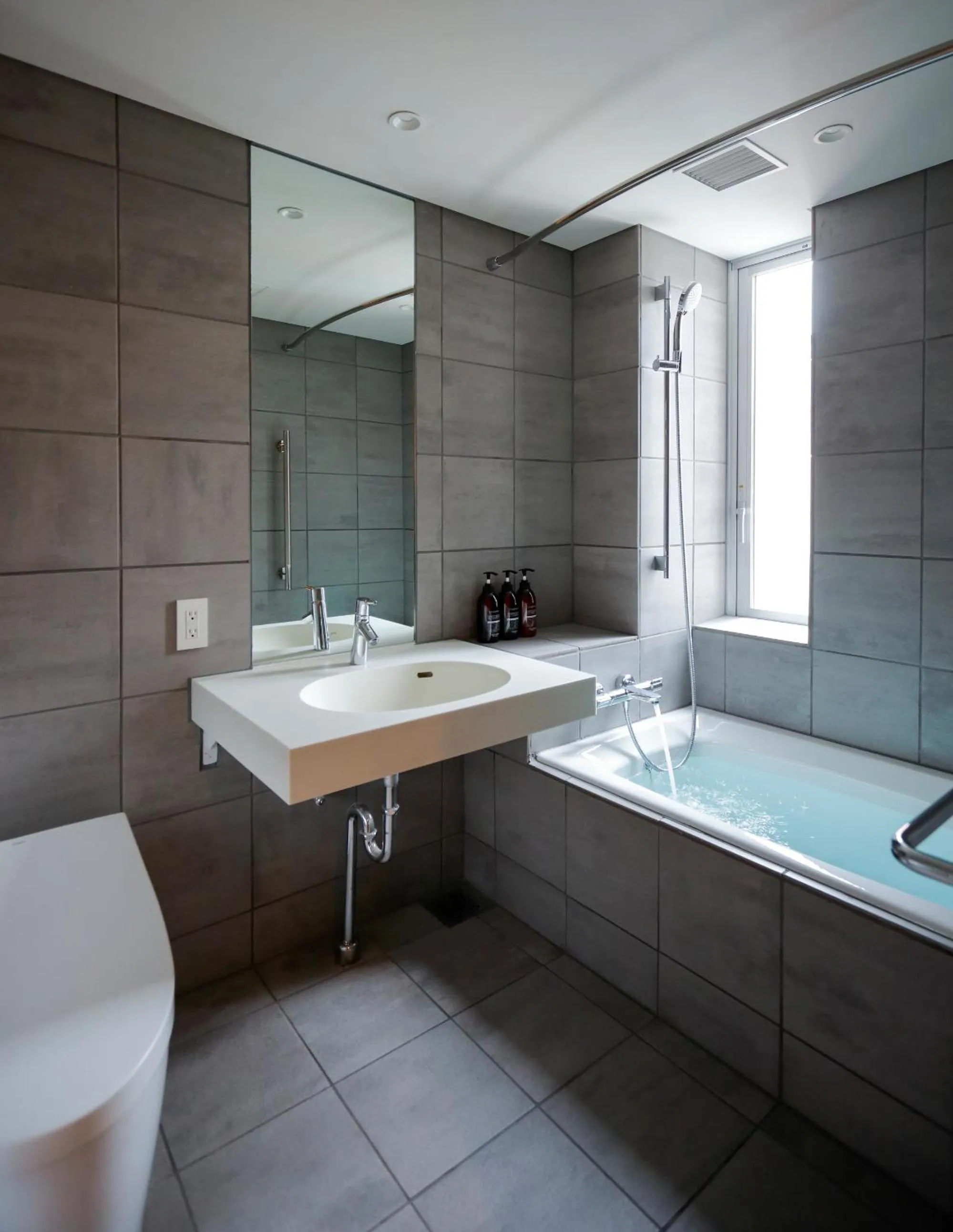 Bathroom in Kaminarimon Ryokan