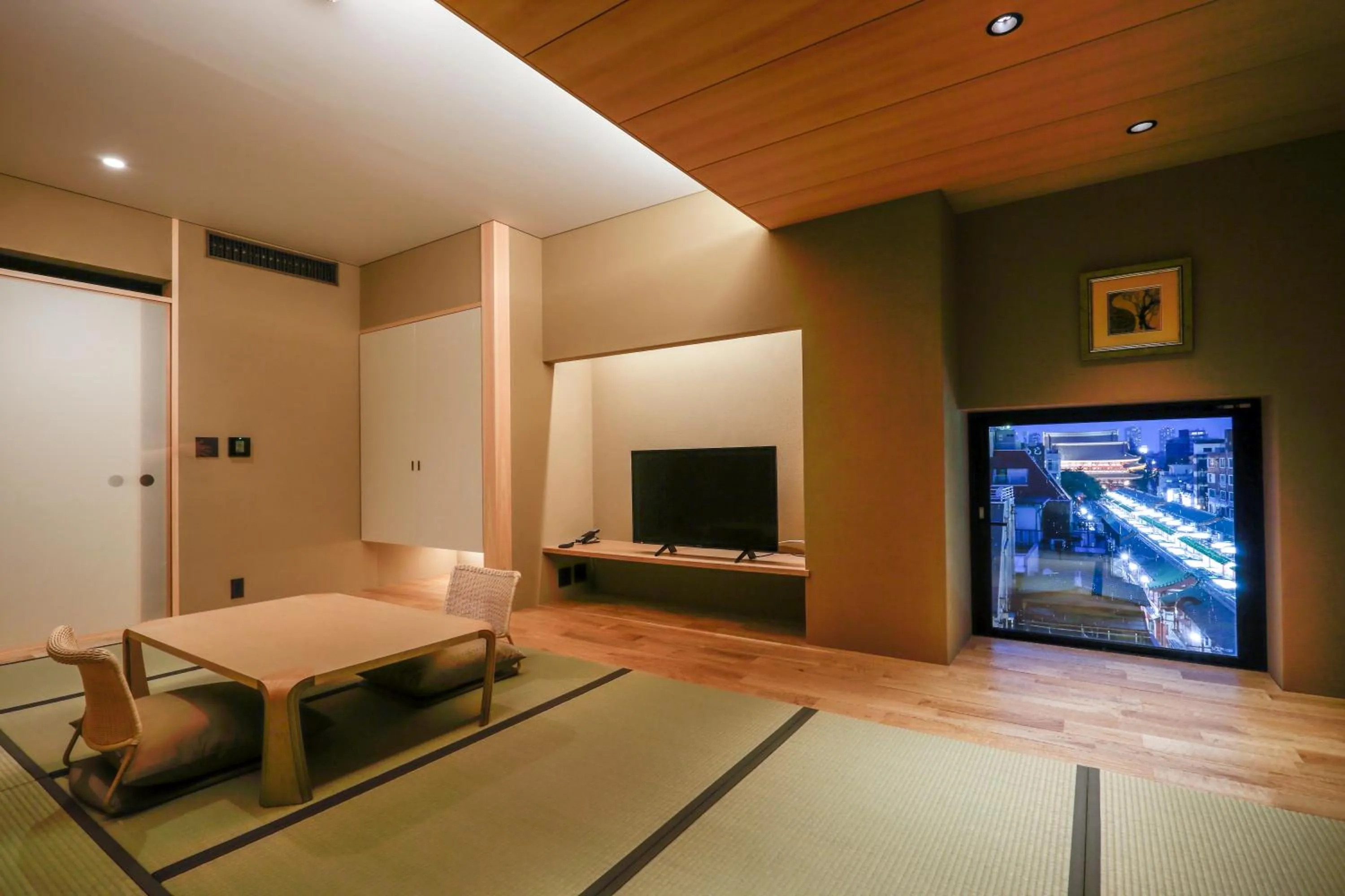 TV and multimedia, Bed in Kaminarimon Ryokan