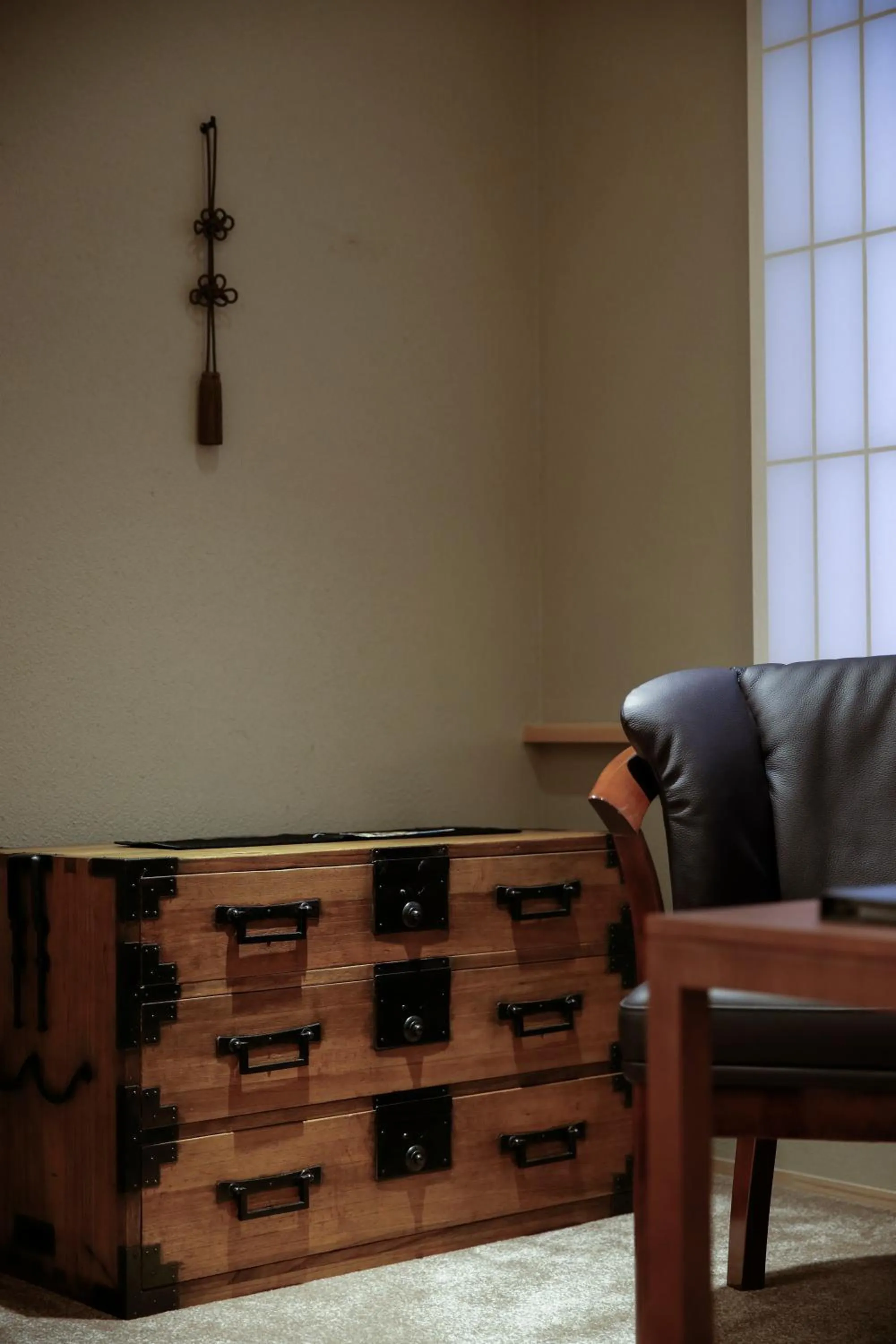 Seating area in Kaminarimon Ryokan