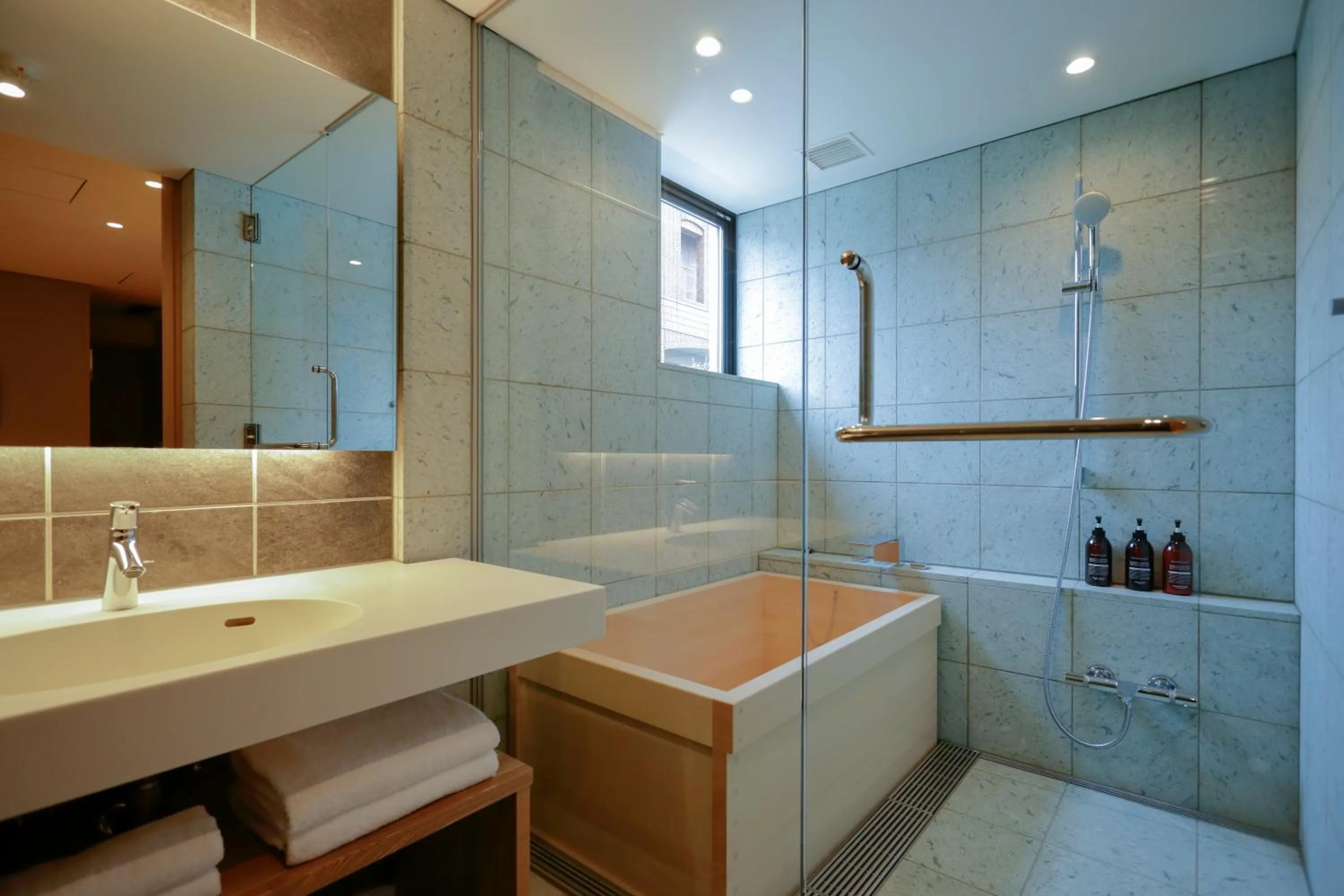 Bathroom in Kaminarimon Ryokan