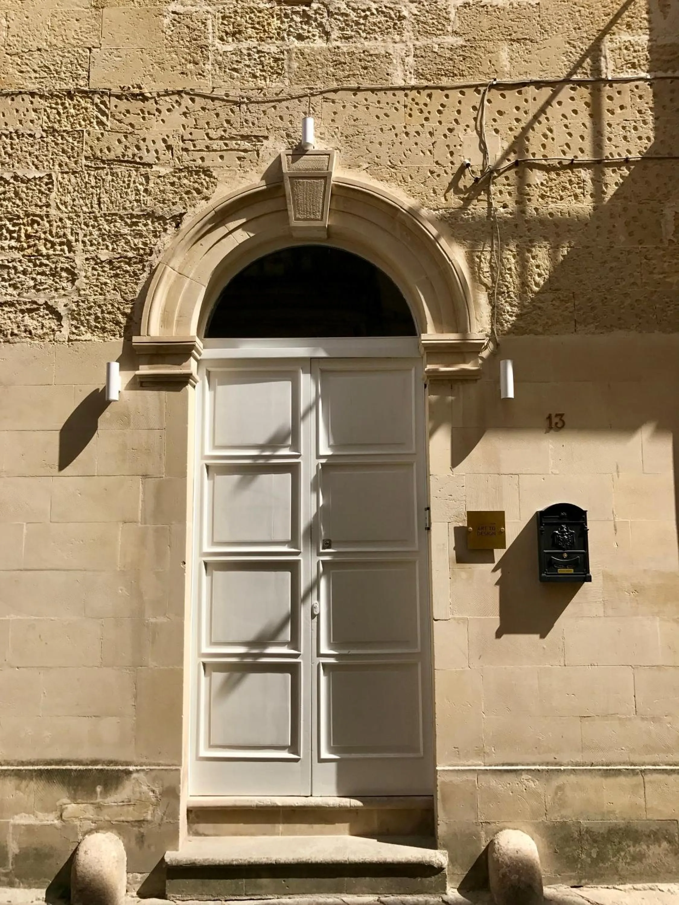 Facade/entrance in ART TO DESIGN B&B