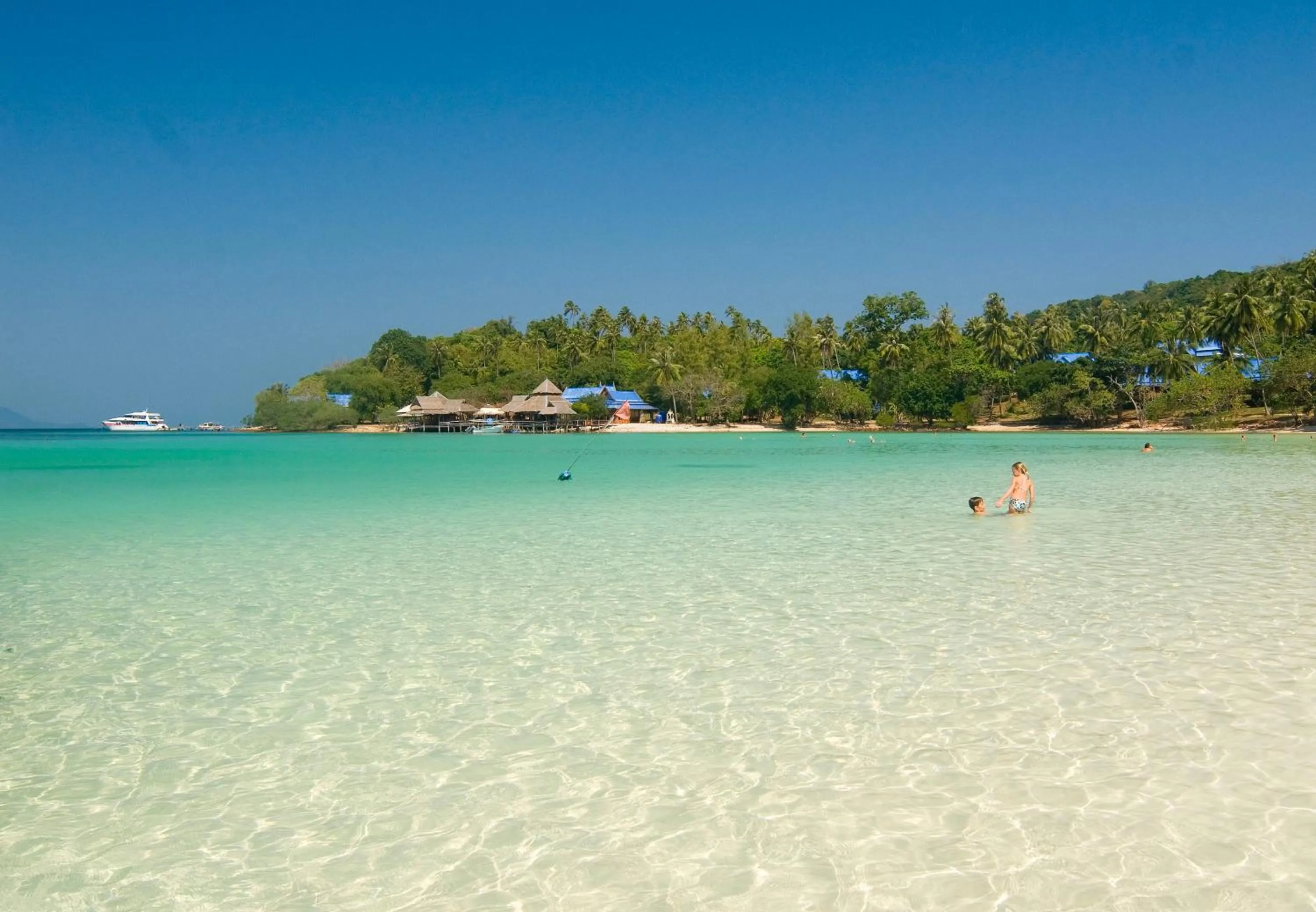 Beach in Koh Talu Island Resort