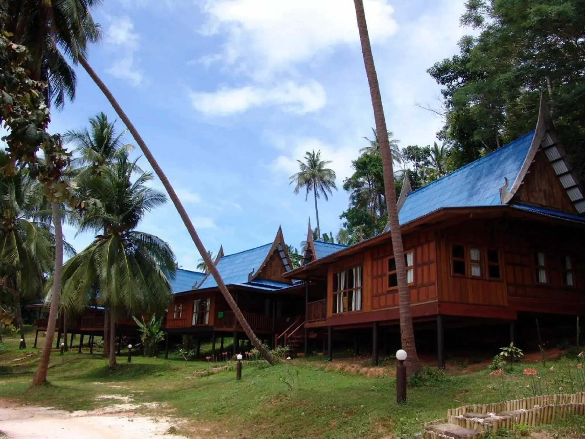 Property building in Koh Talu Island Resort Property building in Koh Talu Island Resort