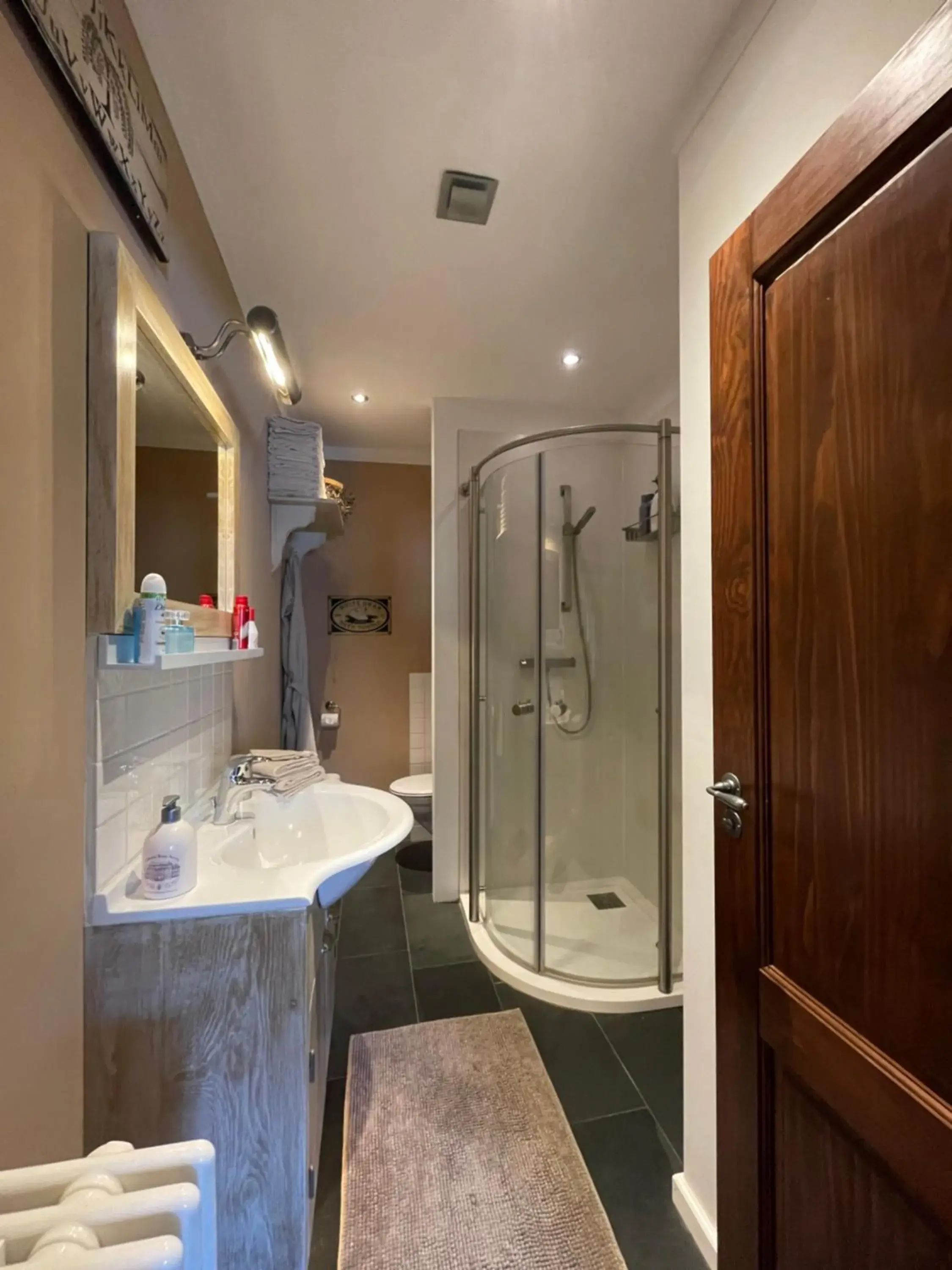 Deluxe Single Room - single occupancy in Gastenkamer Boven-Langs Deluxe Single Room - single occupancy in Gastenkamer Boven-Langs