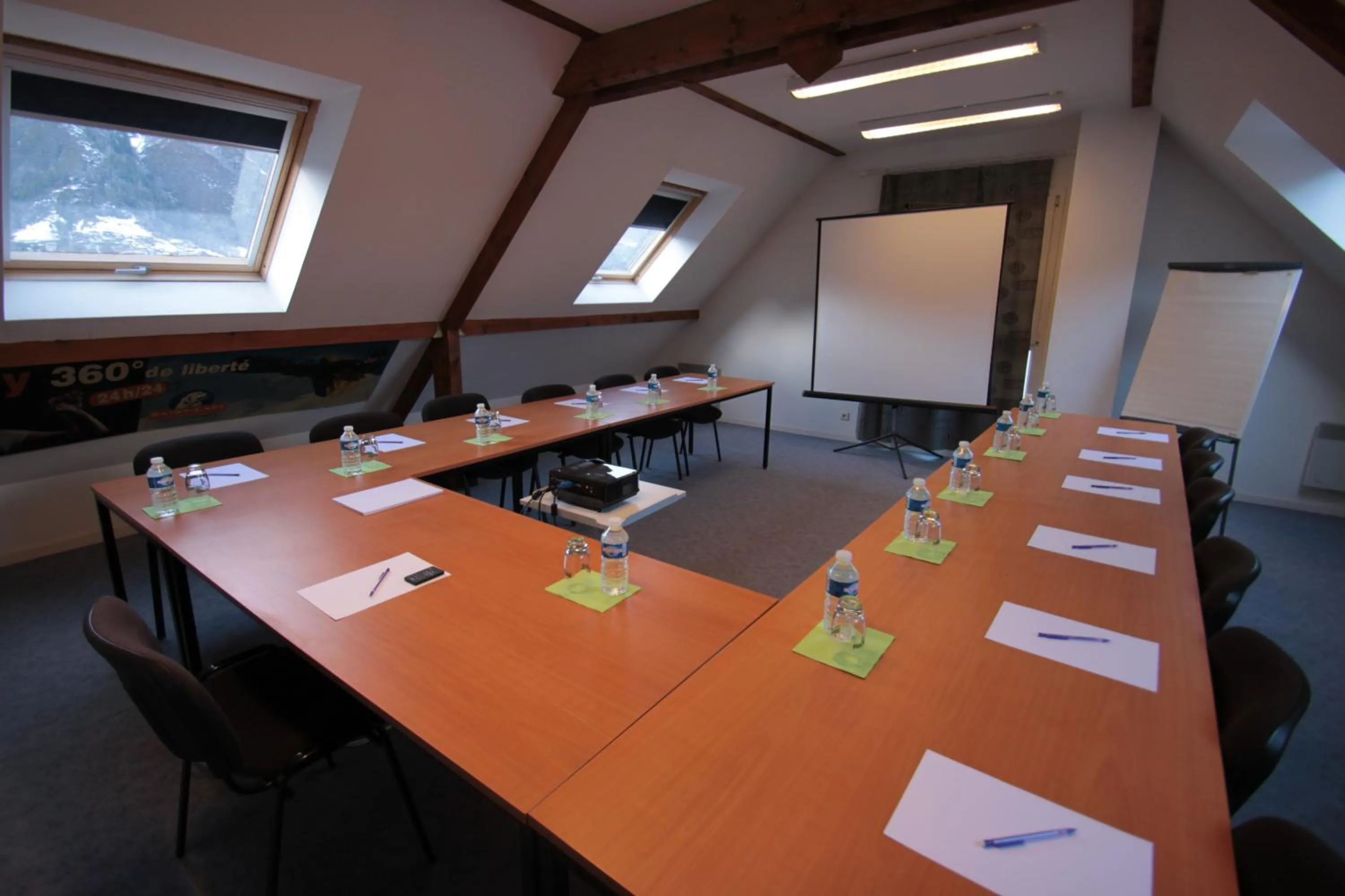 Business facilities in Hôtel Les Arches