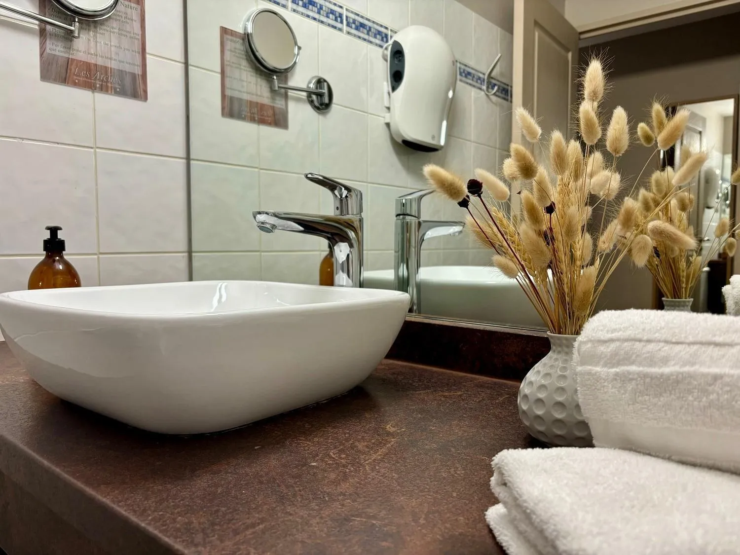 Bathroom in Hôtel Les Arches