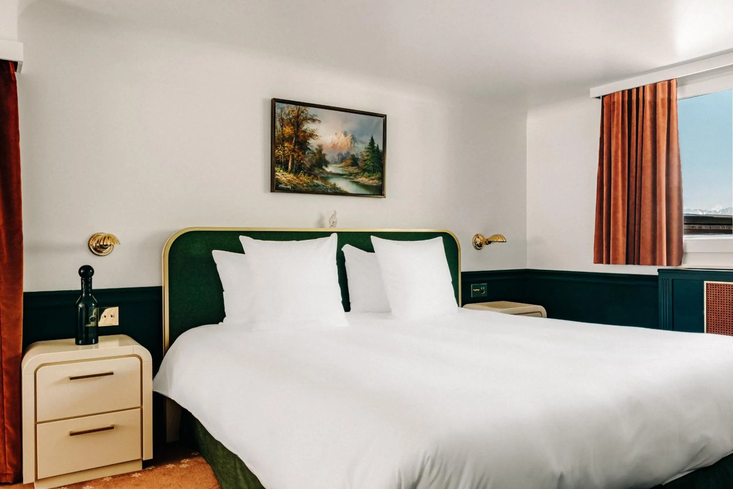 Bedroom, Bed in Experimental Chalet