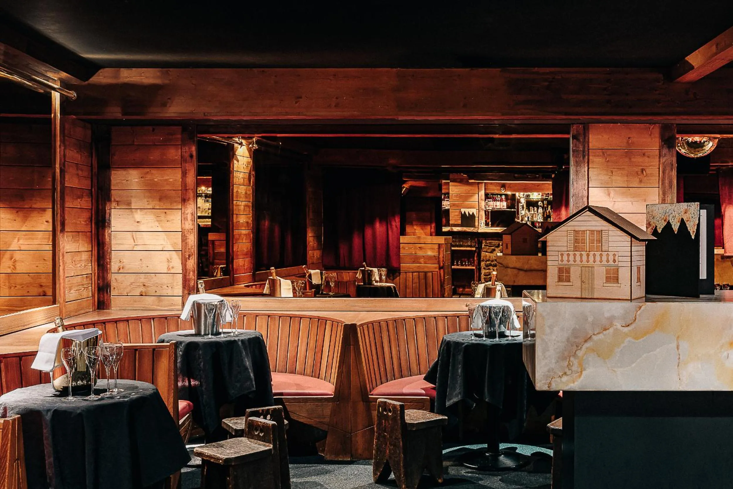 Lounge or bar in Experimental Chalet