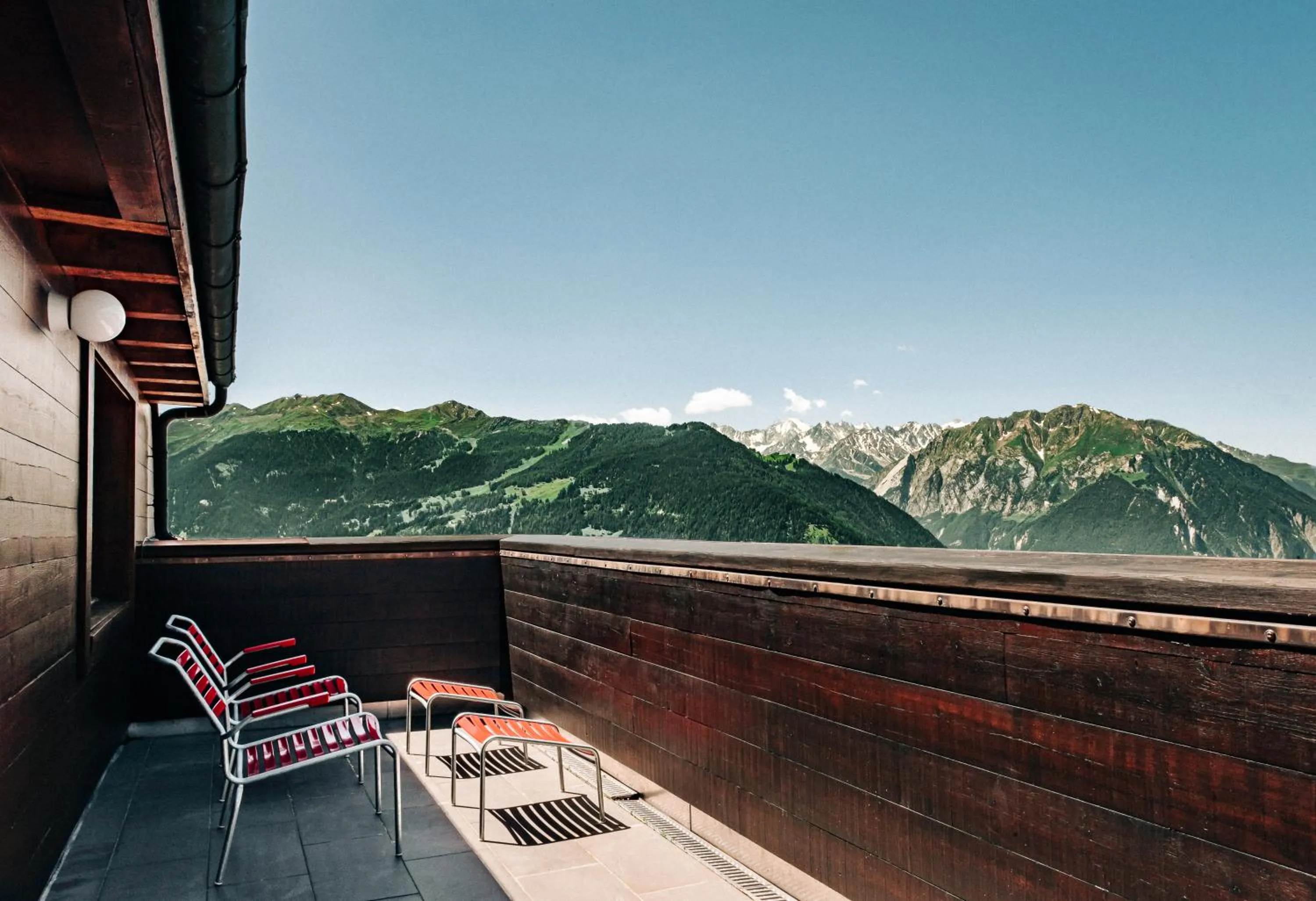 Mountain view in Experimental Chalet