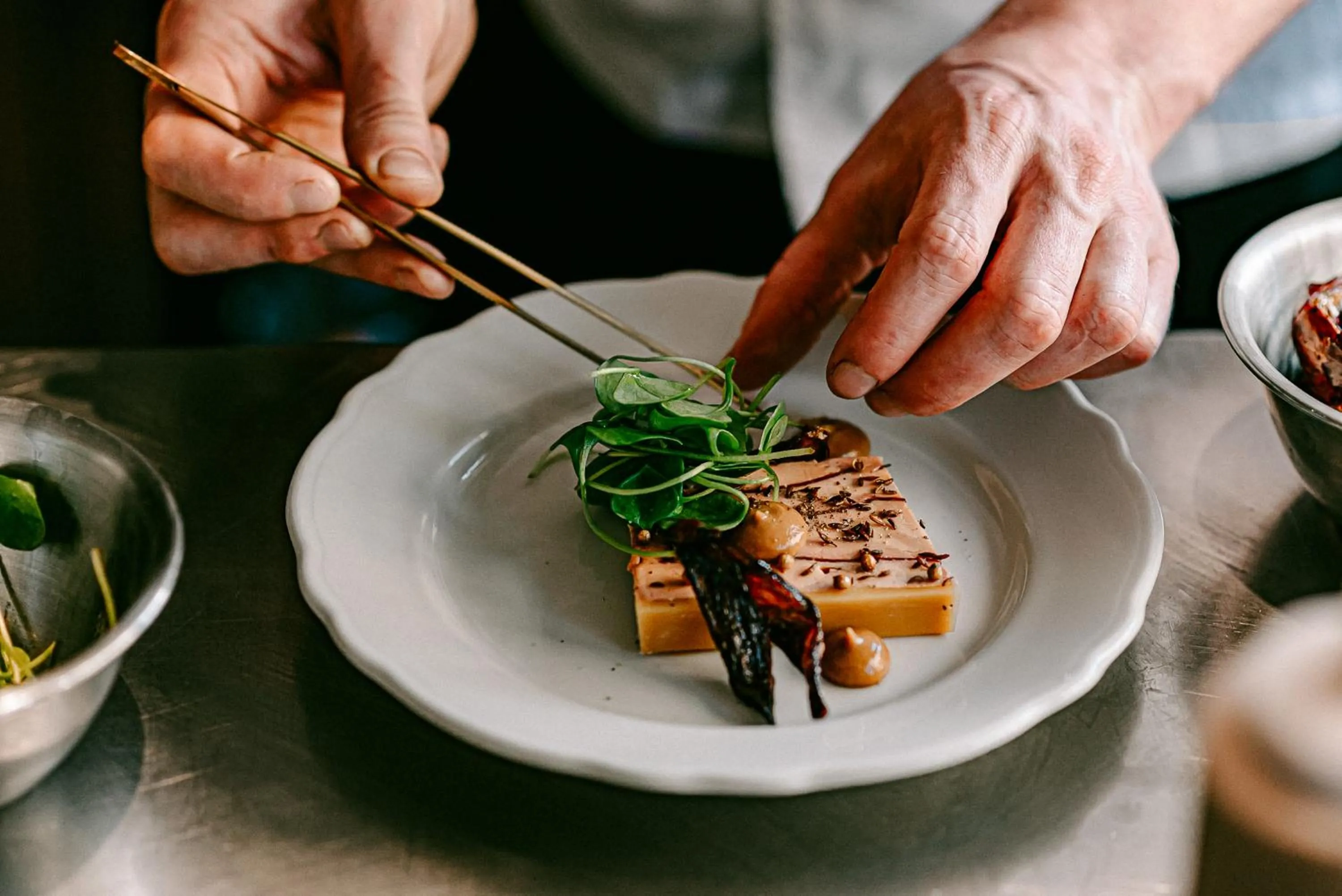 Restaurant/places to eat in Experimental Chalet