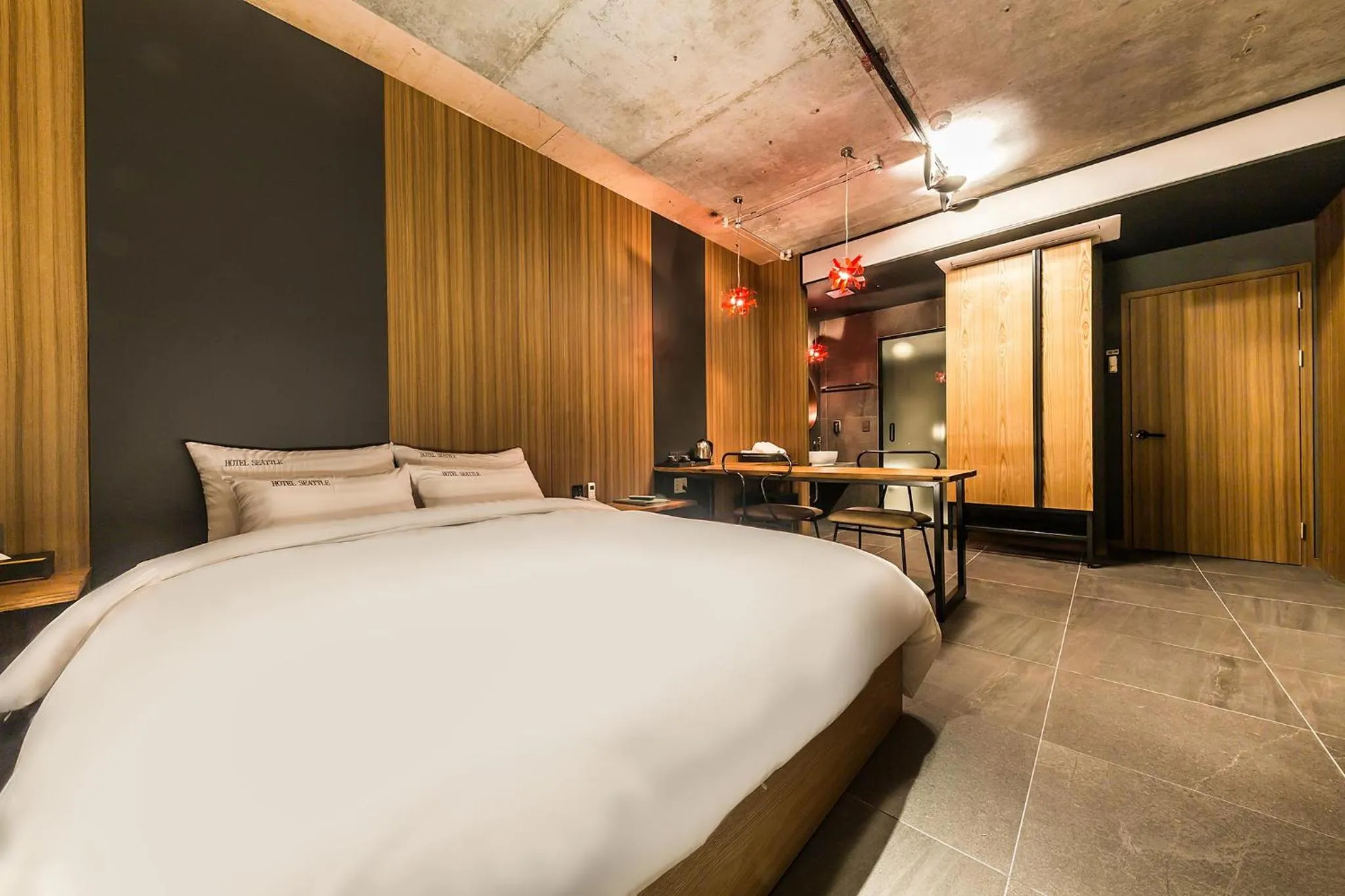 Bed in Incheon Airport Hotel Seattle