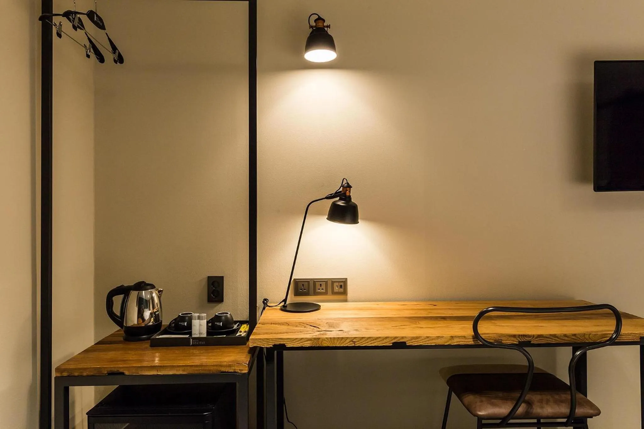 TV and multimedia in Incheon Airport Hotel Seattle