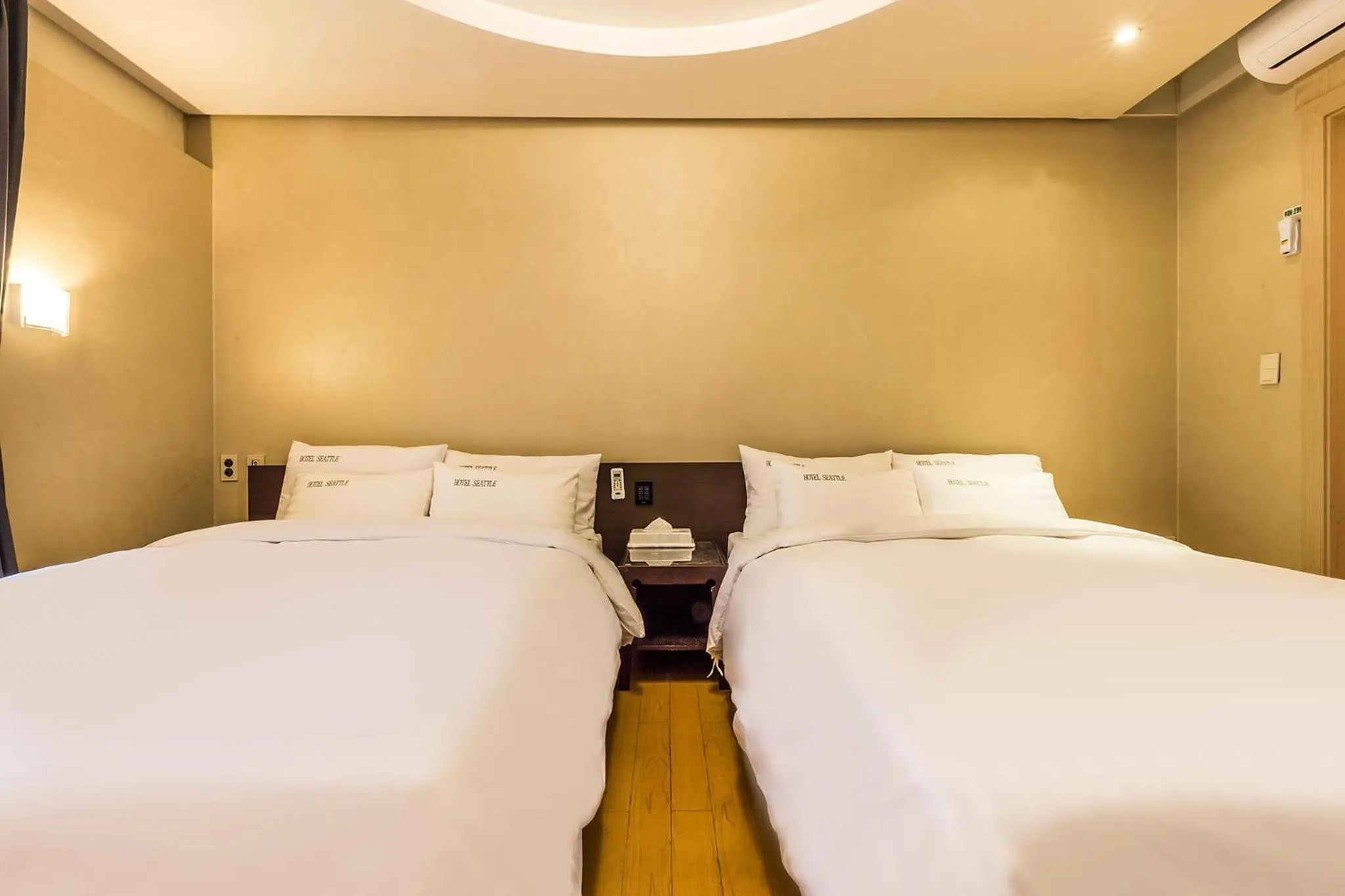 Bed in Incheon Airport Hotel Seattle