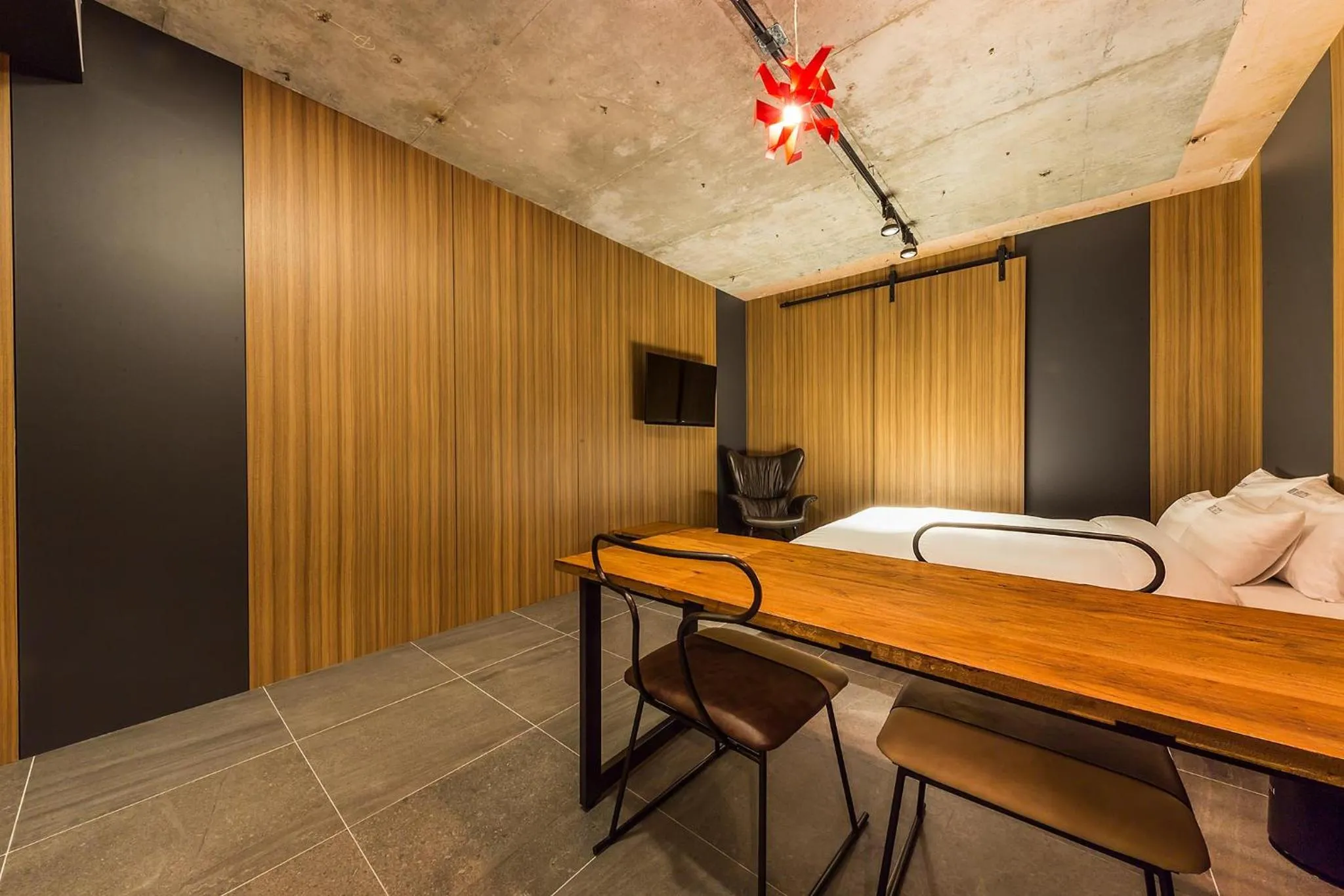 TV and multimedia, Bed in Incheon Airport Hotel Seattle