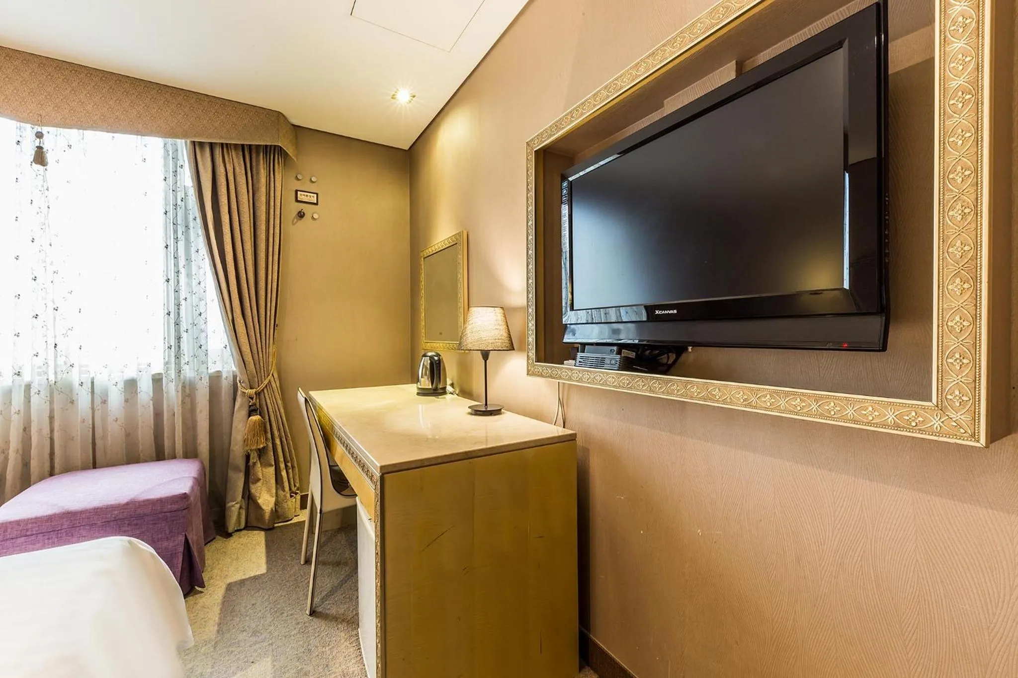 TV and multimedia, Bed in Incheon Airport Hotel Seattle