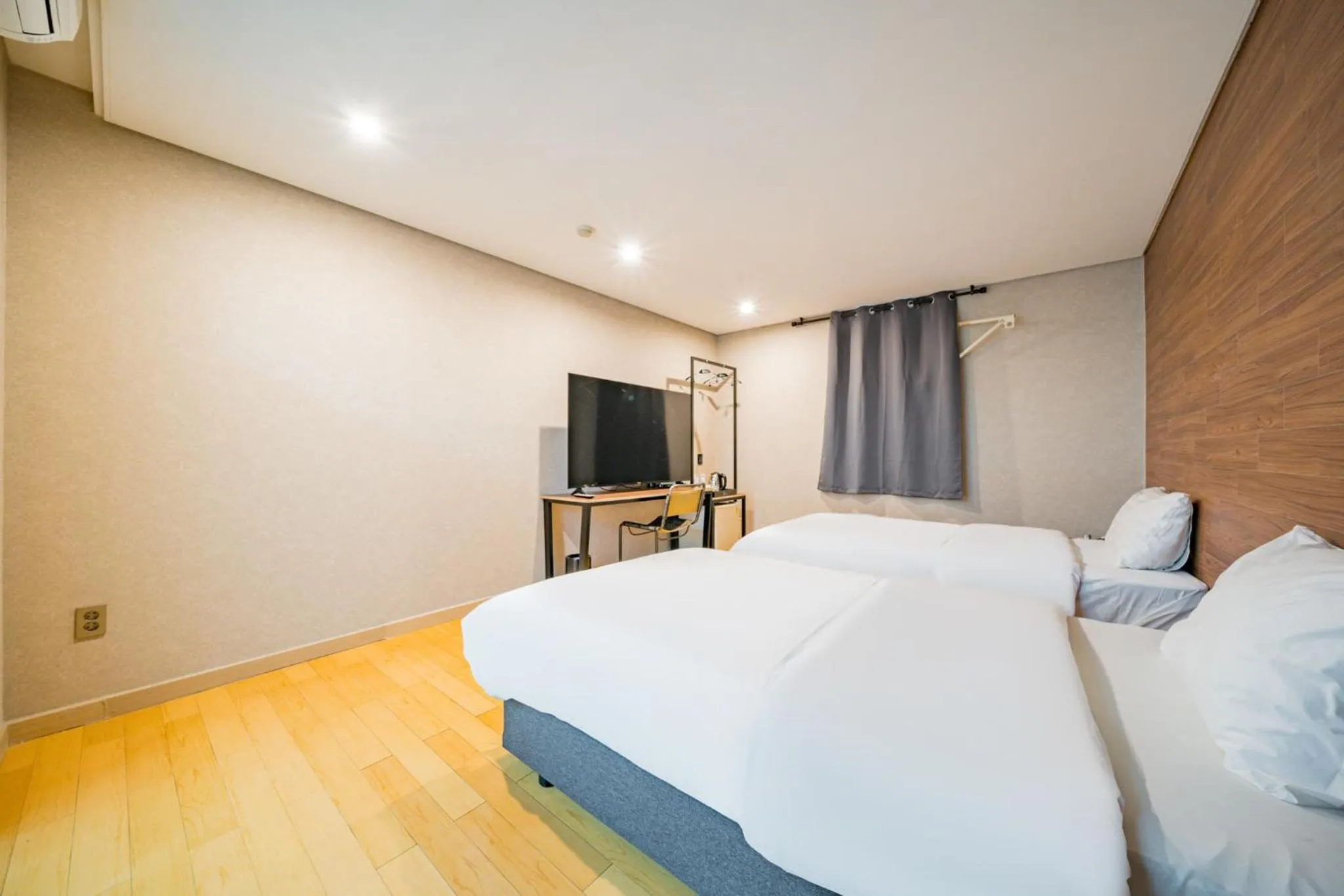 Bed in Incheon Airport Hotel Seattle