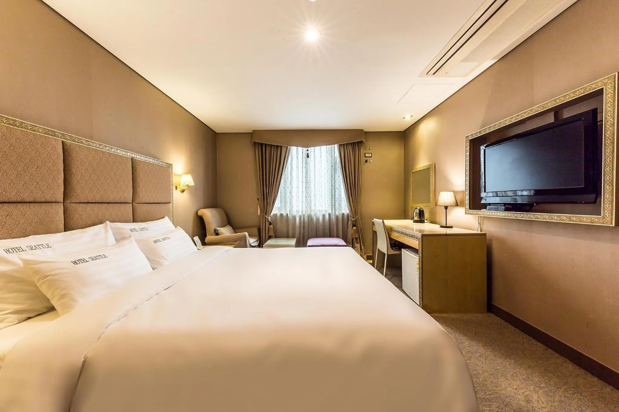 Bed in Incheon Airport Hotel Seattle