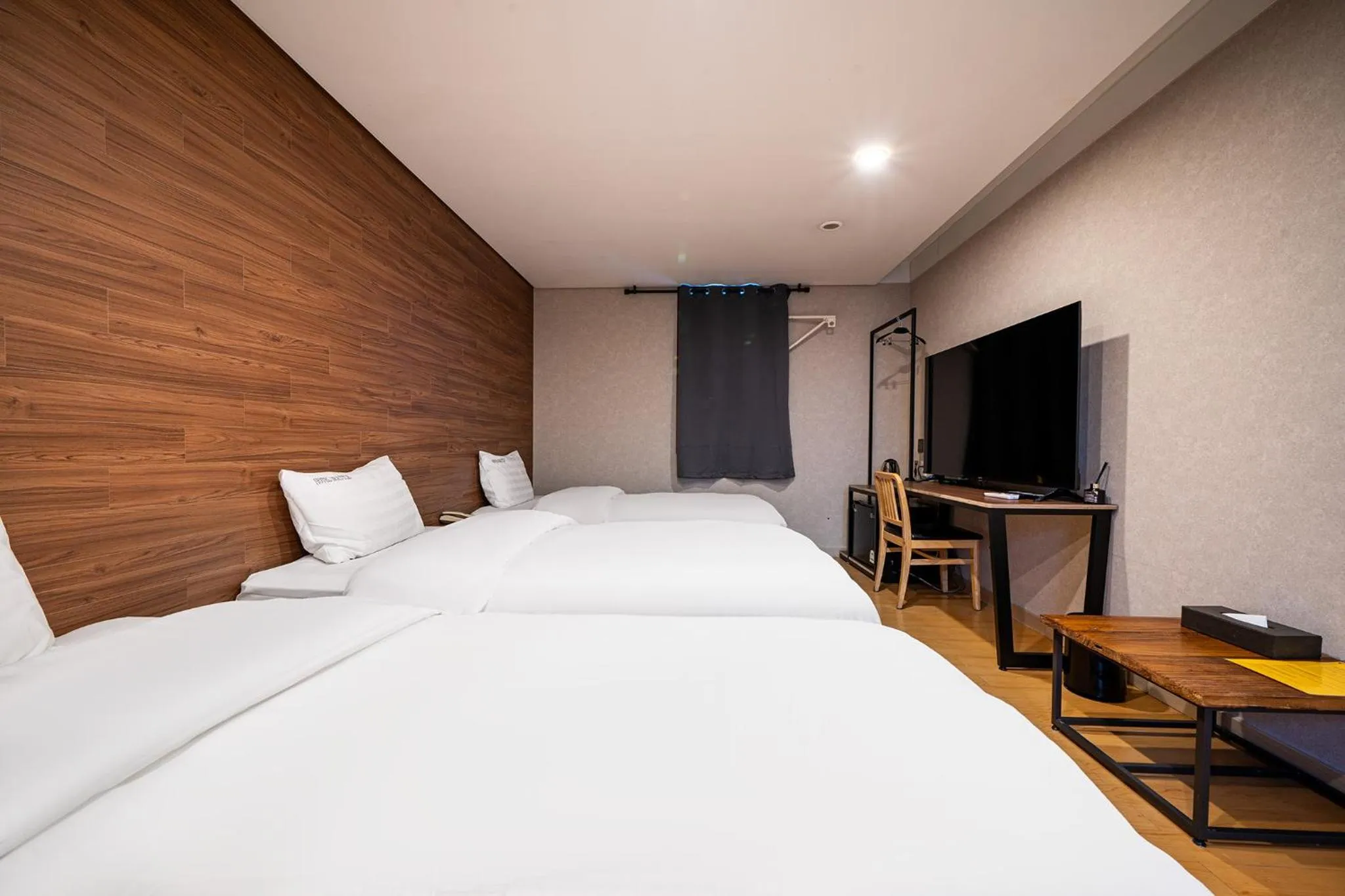 Decorative detail, Bed in Incheon Airport Hotel Seattle