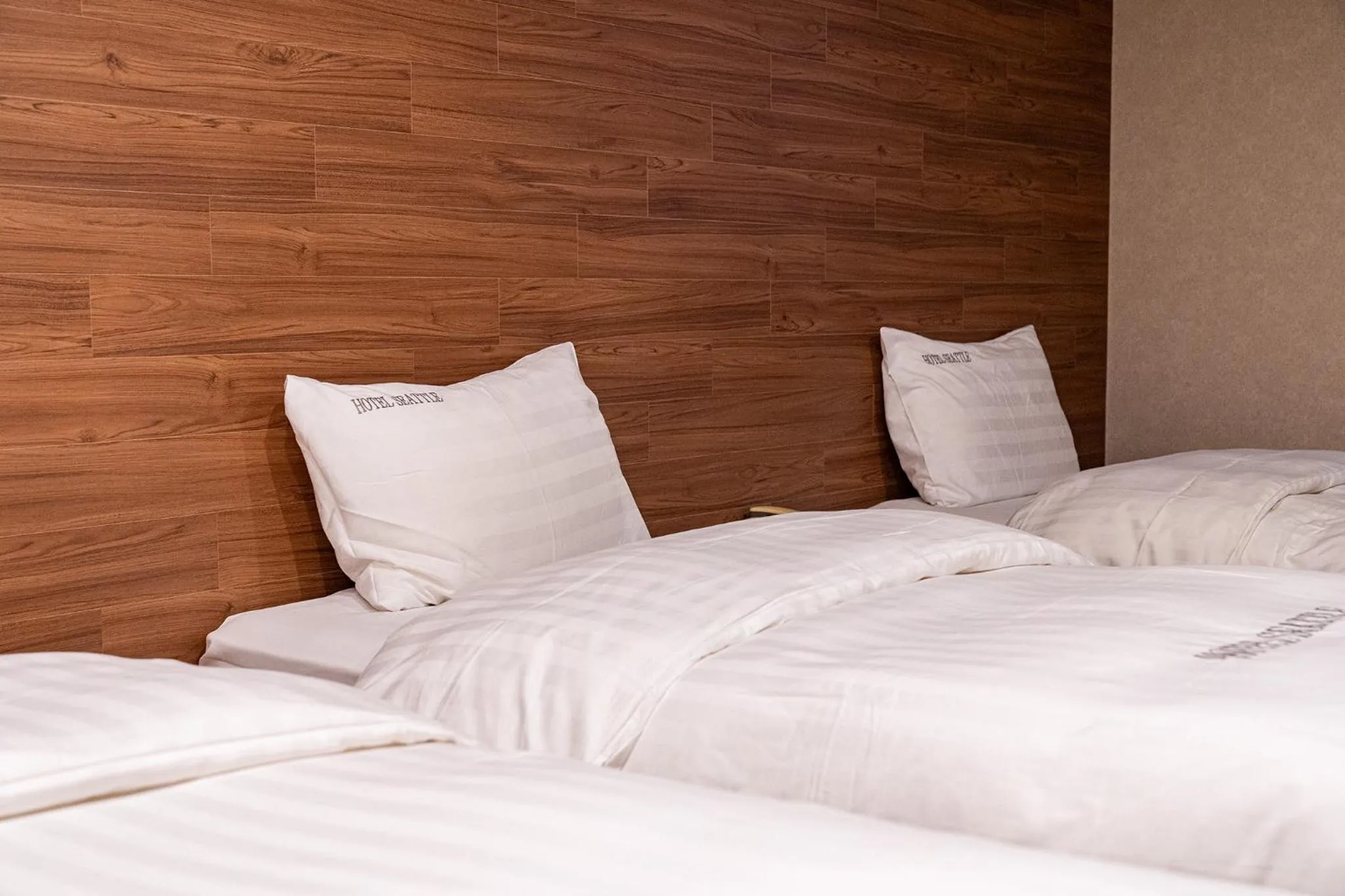 Bed in Incheon Airport Hotel Seattle