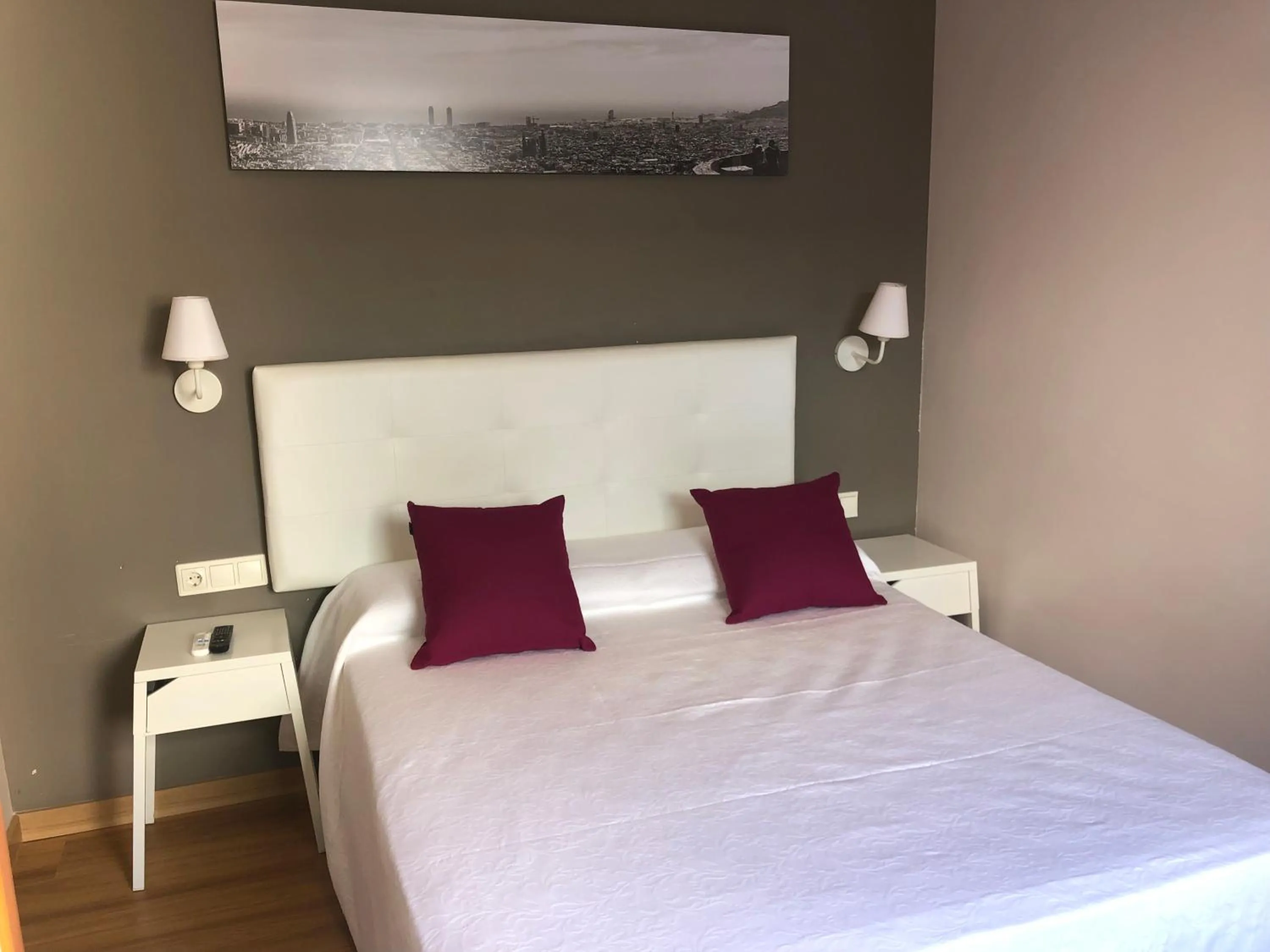 Bed in Hostal Sant Pau