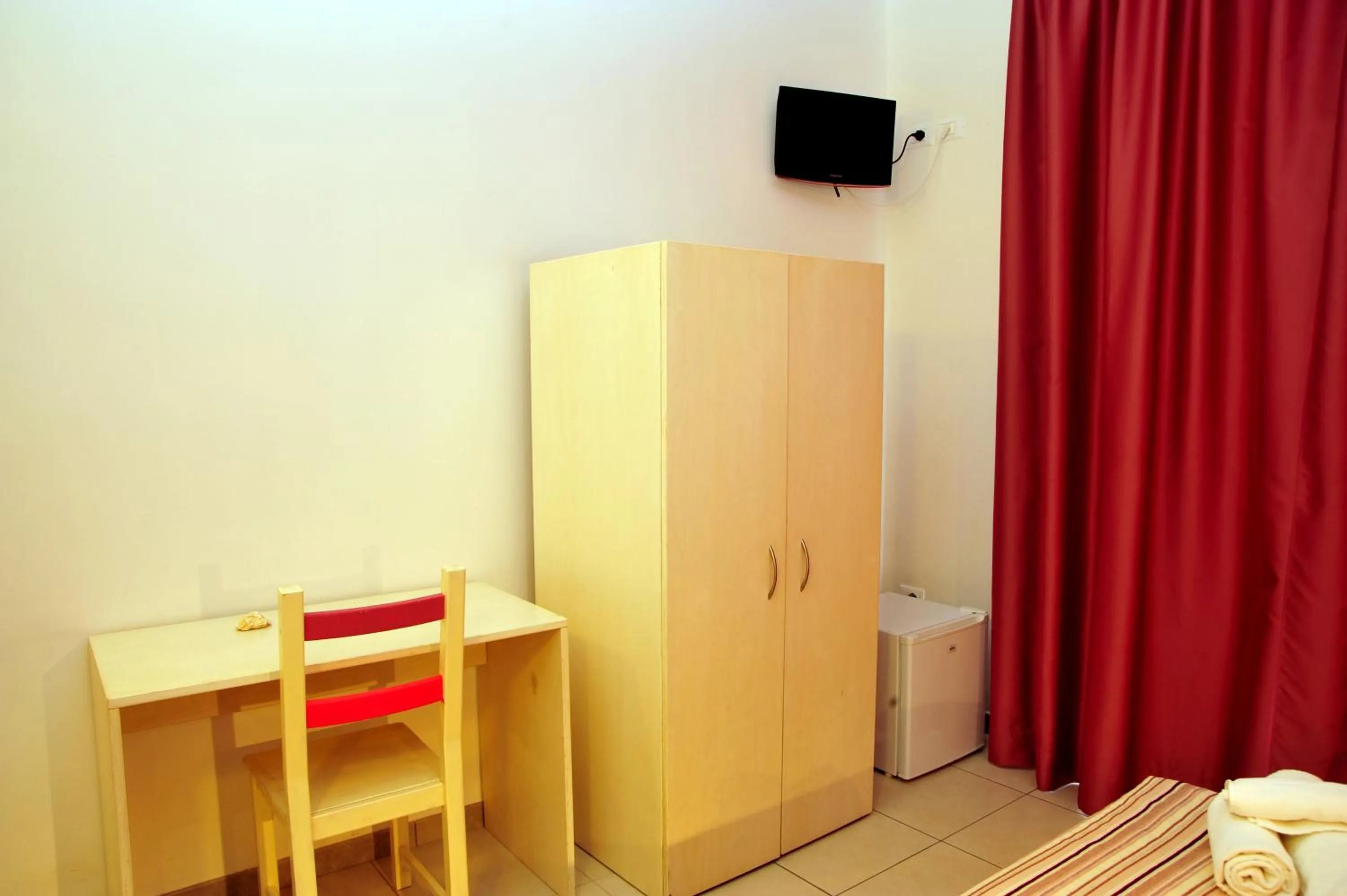 wardrobe in Hotel La Punta