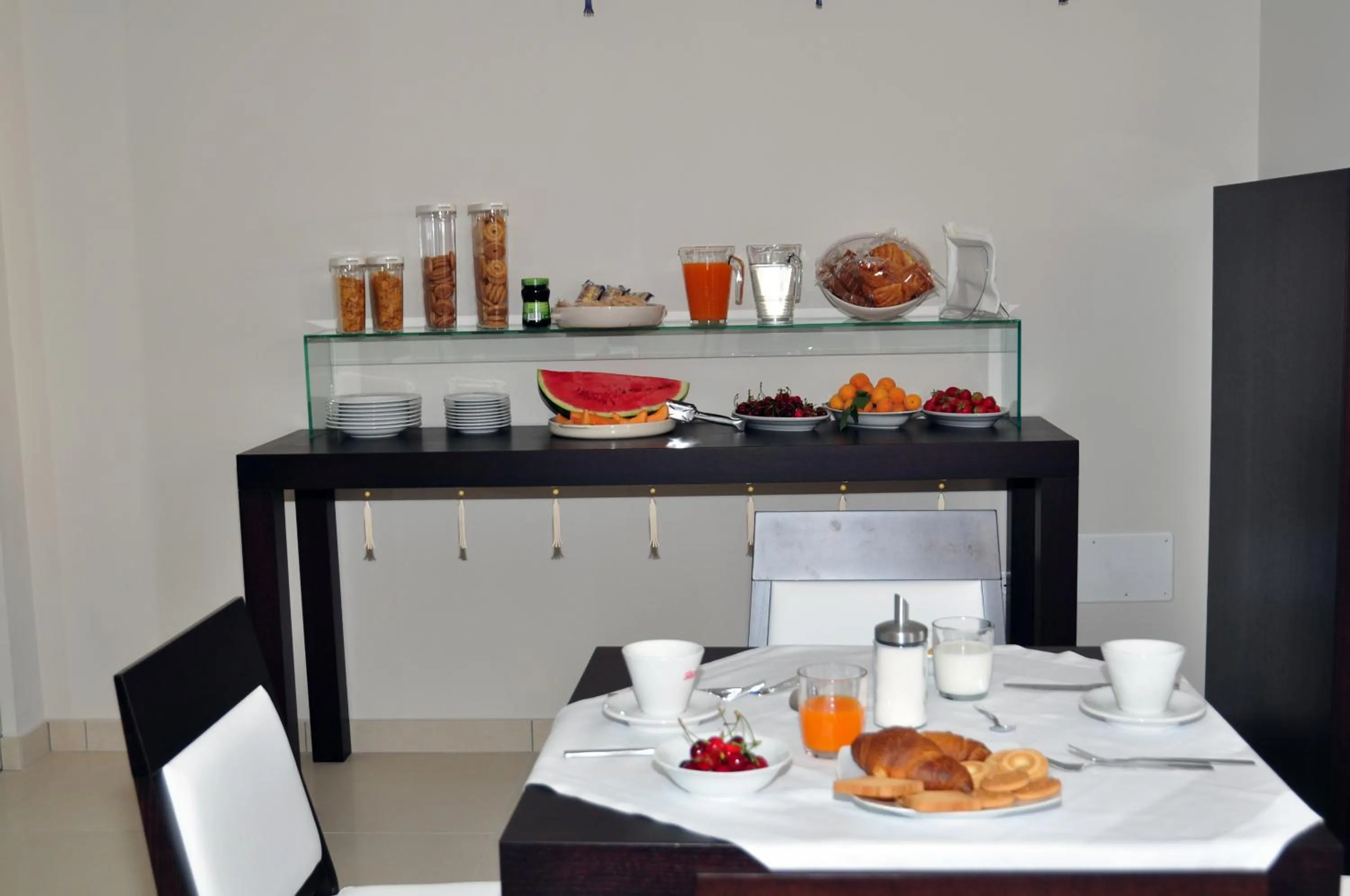 Restaurant/places to eat in Hotel La Punta