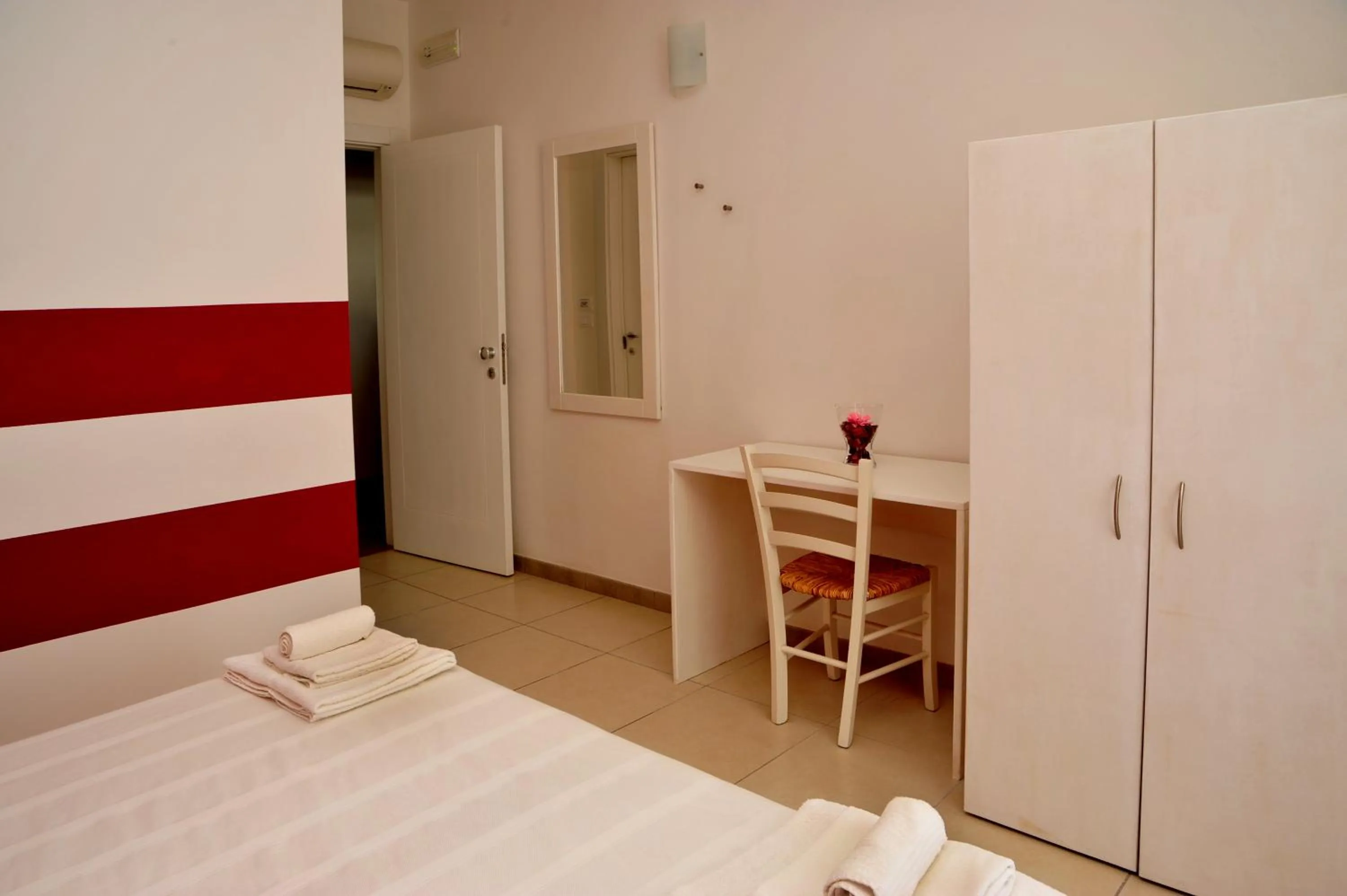 Bedroom, Bed in Hotel La Punta