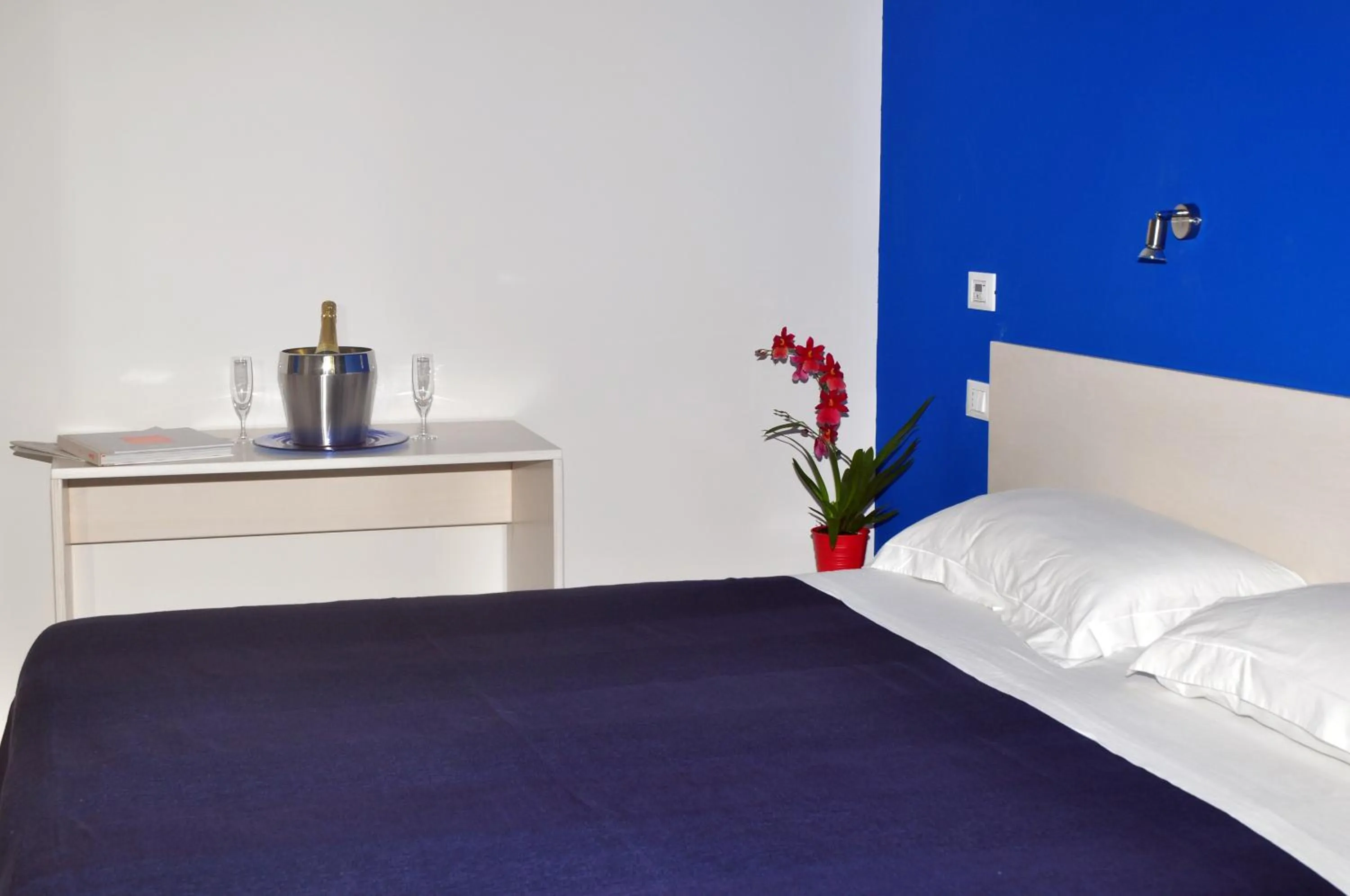 Photo of the whole room, Bed in Hotel La Punta