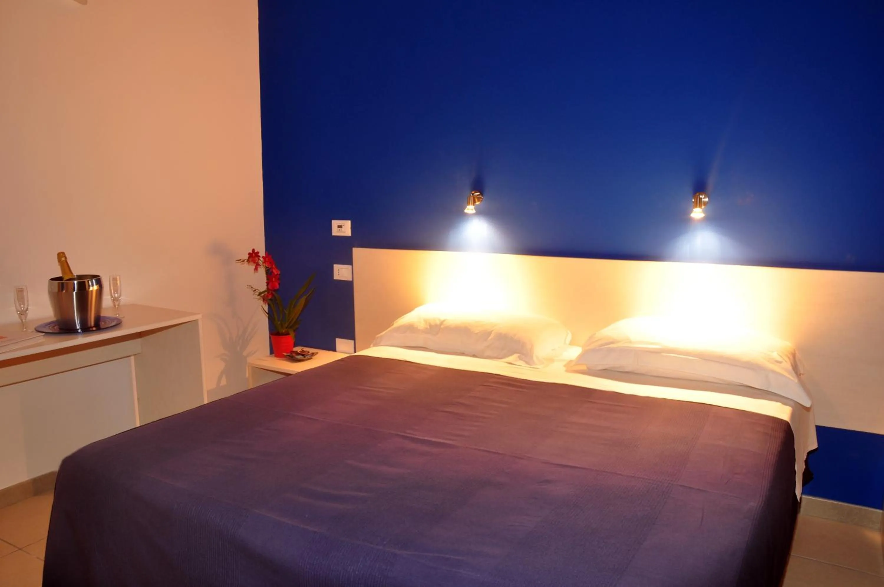 Photo of the whole room, Bed in Hotel La Punta